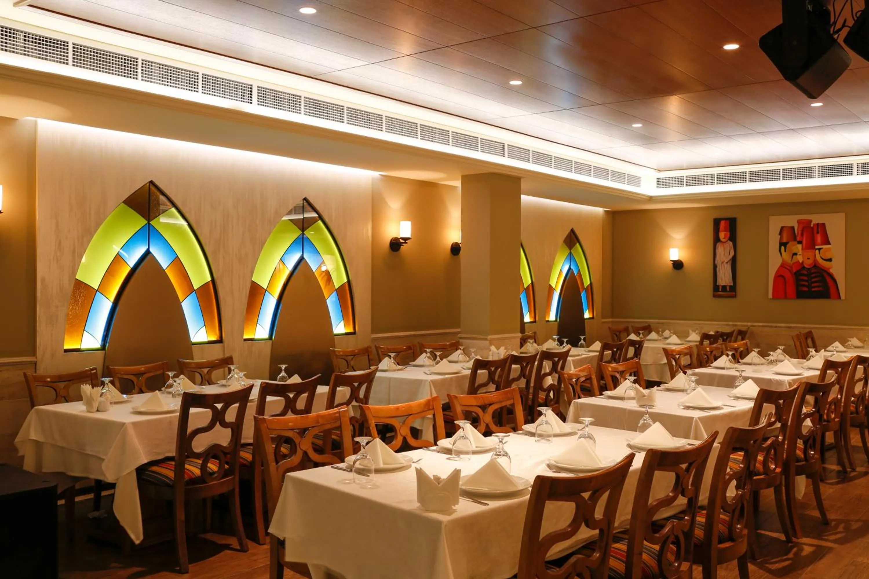 Restaurant/places to eat in Capitol Hotel Jumeirah Dubai