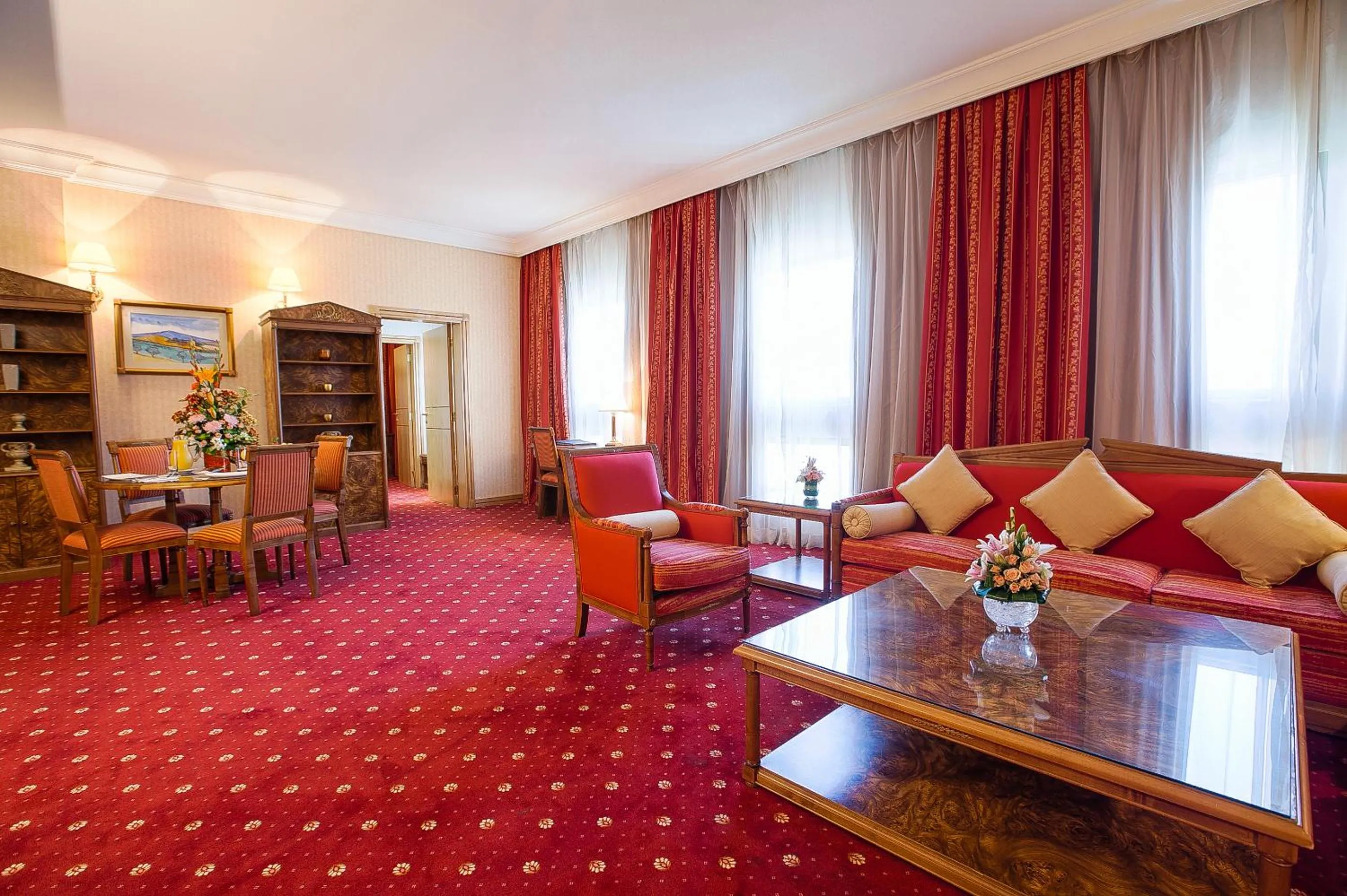 Living room in Capitol Hotel Jumeirah Dubai