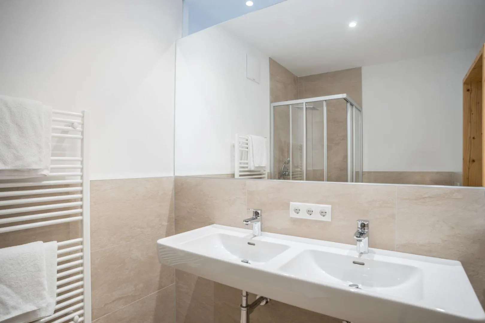 Bathroom in Hotel Gasthof Hirschentenne