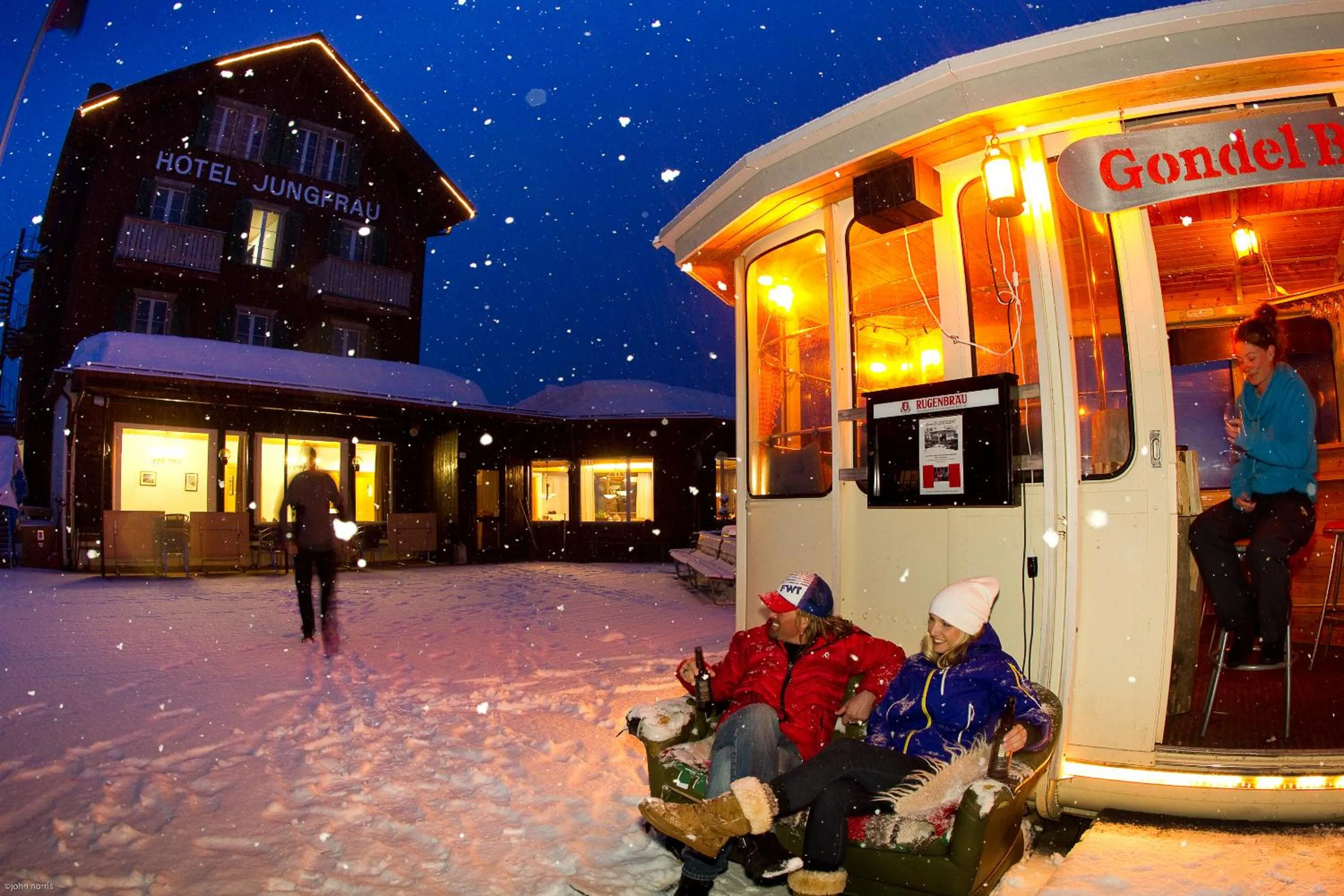 Facade/entrance in Hotel Jungfrau Mürren