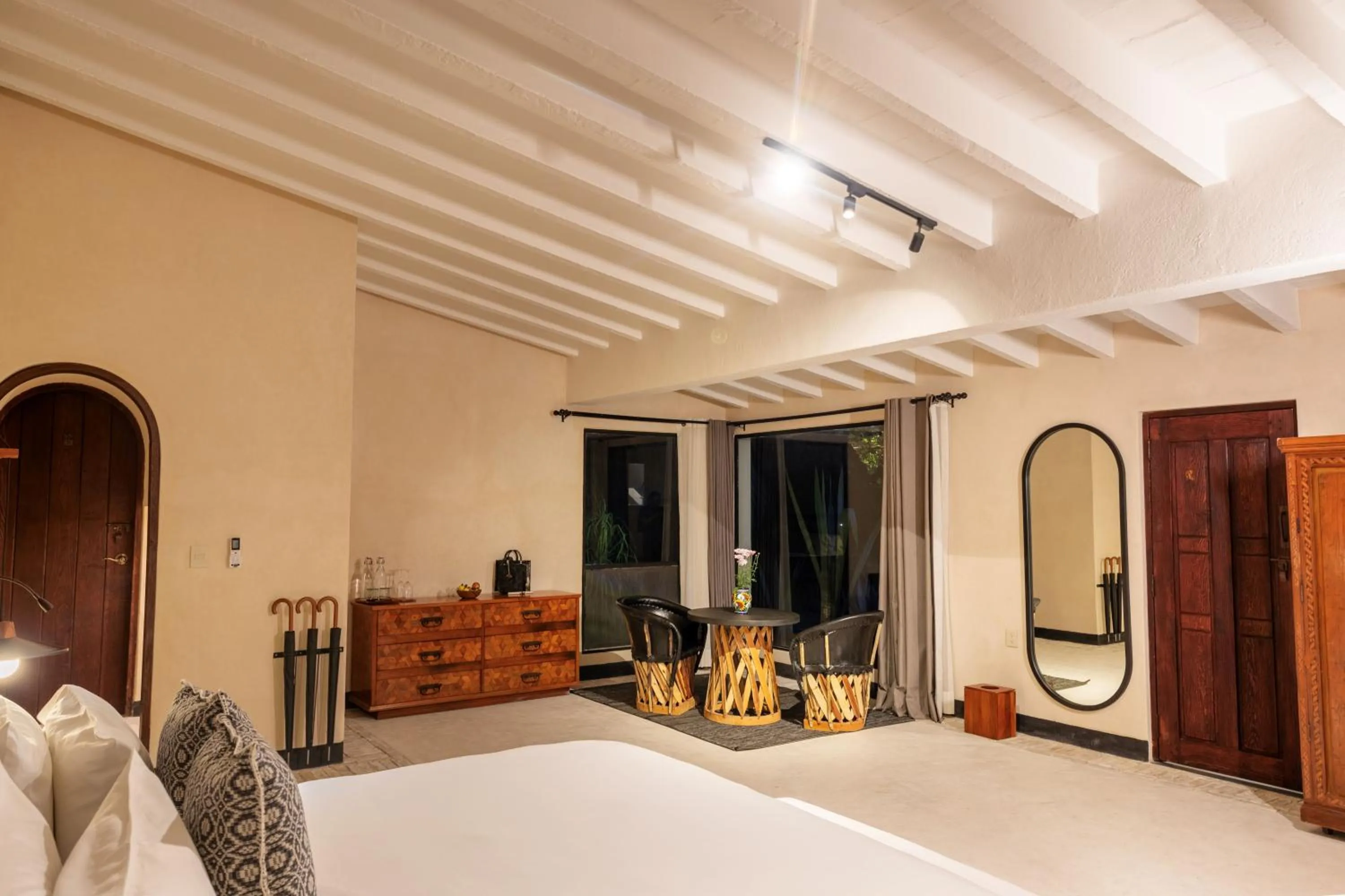 Photo of the whole room, Bed in Amomoxtli