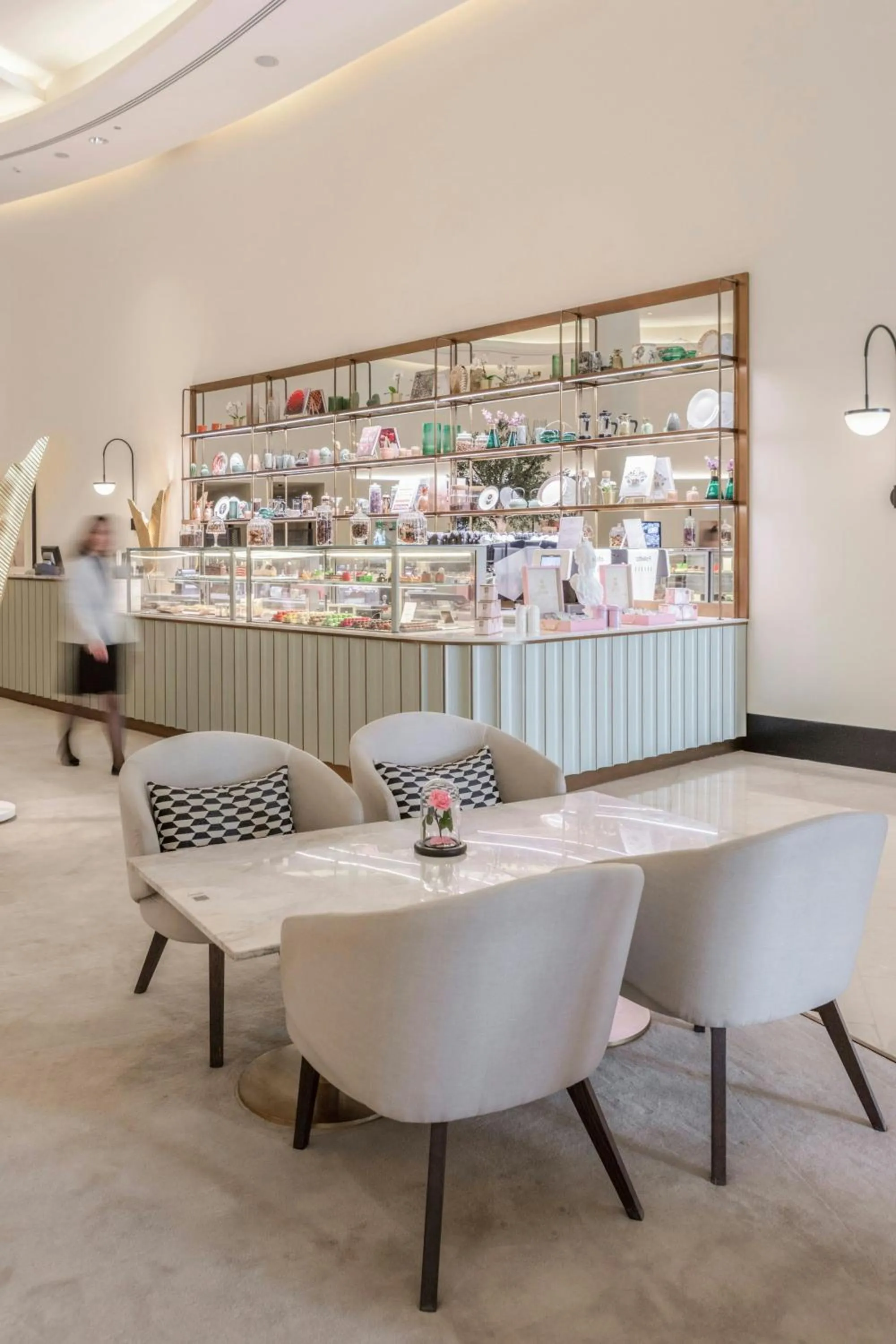 Lounge or bar in JW Marriott Hotel Marina