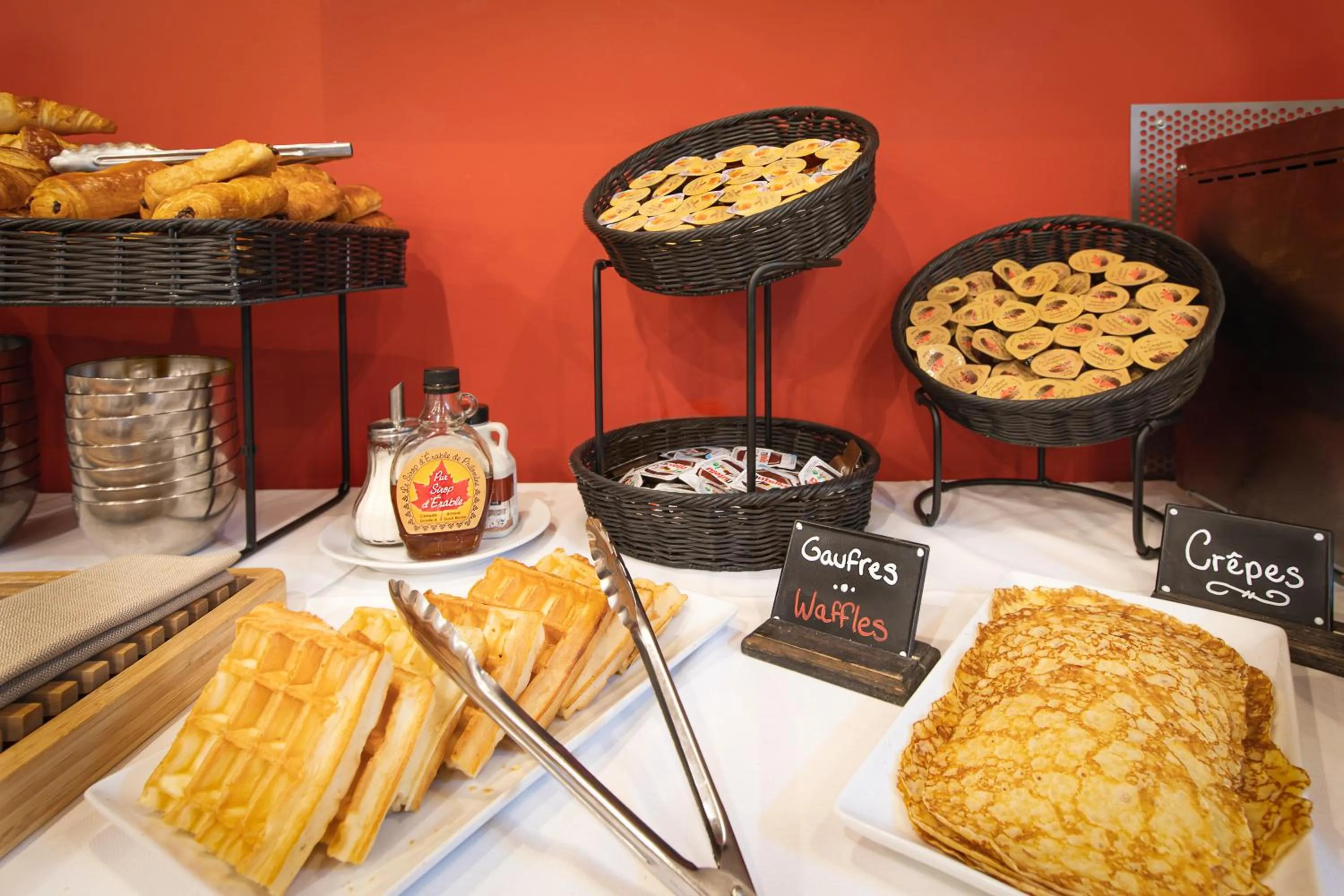 Buffet breakfast in La Croix Blanche