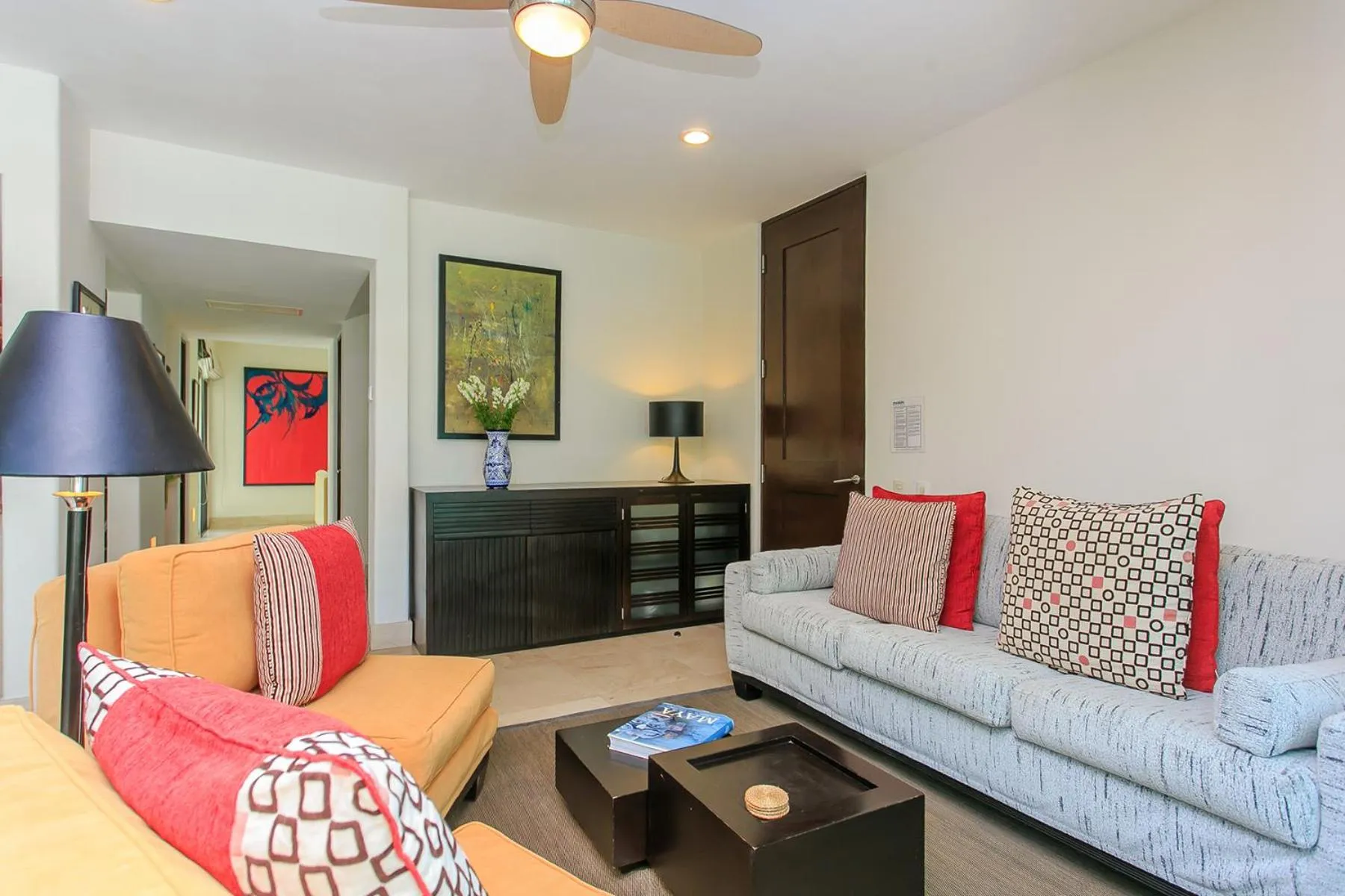 3-Level Condo with a Private Balcony & Rooftop Lounge