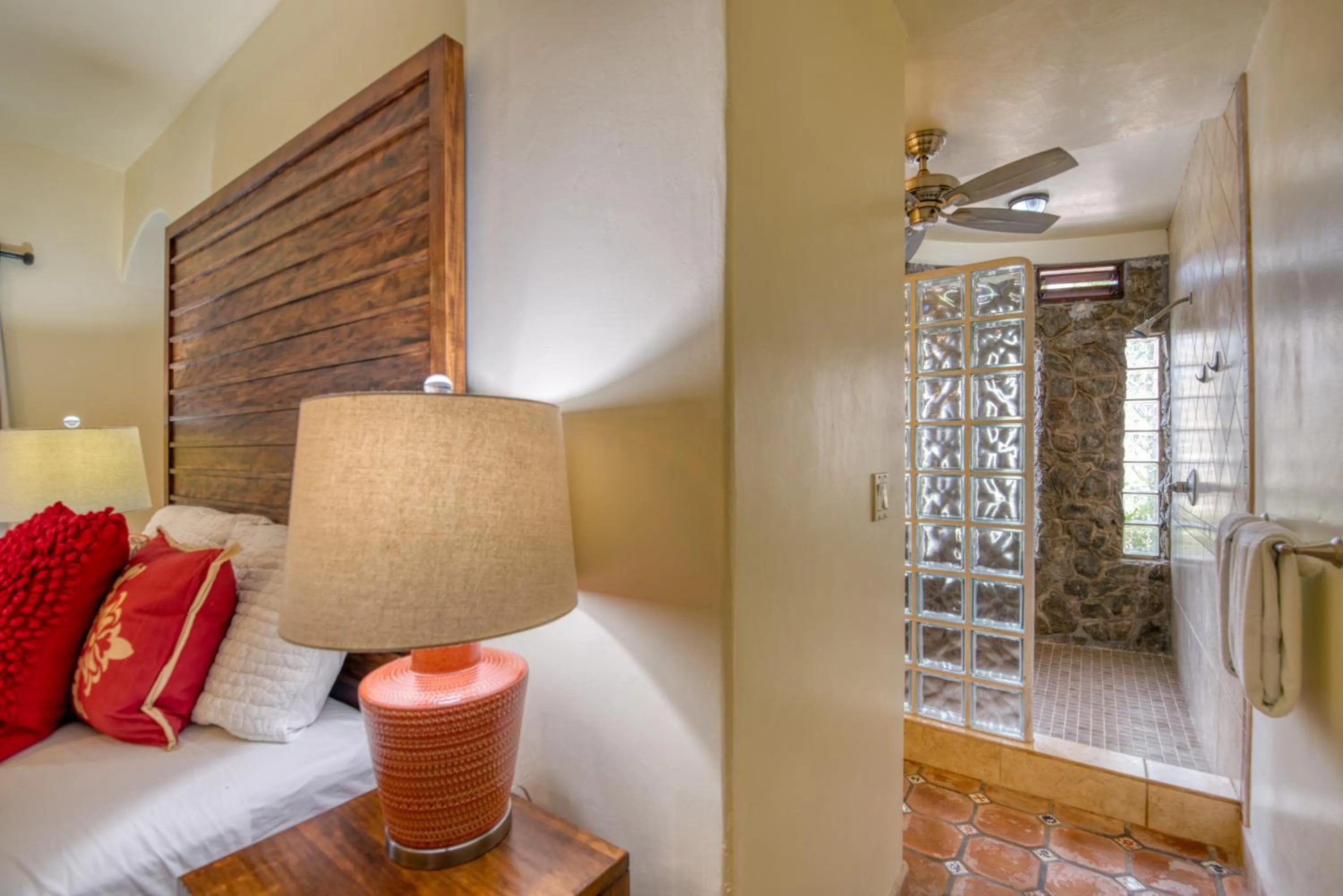 Bedroom in Caribe Tesoro