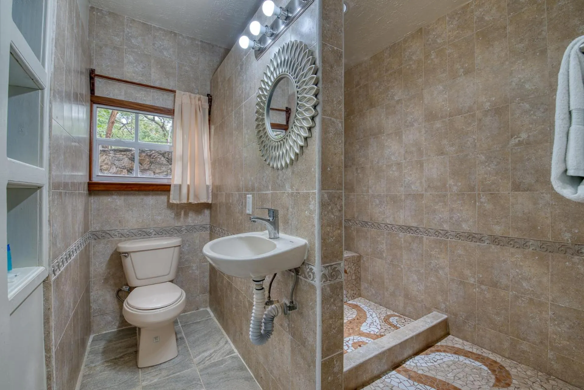 Bathroom in Caribe Tesoro