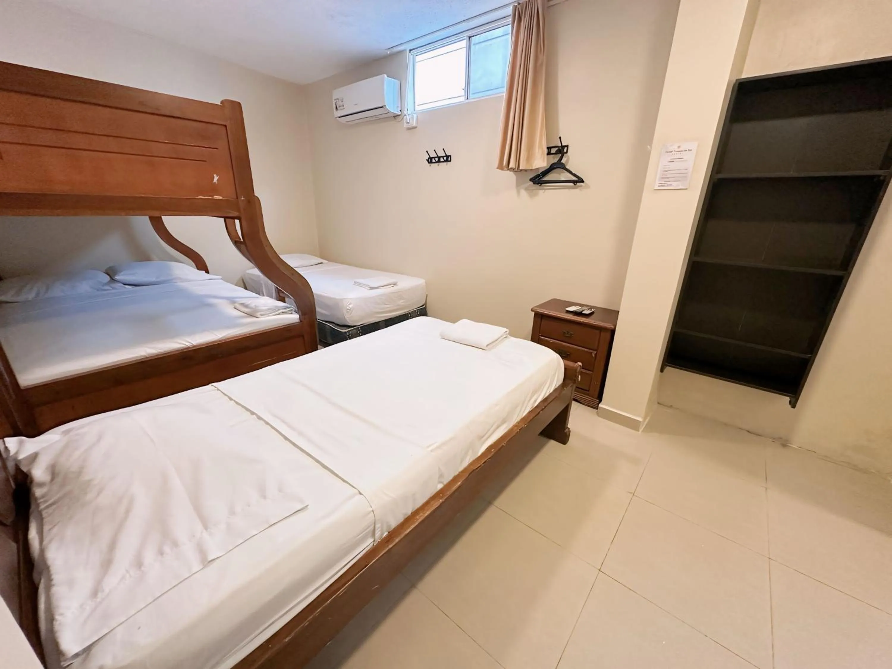 Photo of the whole room, Bed in Hostal Posada Del Sol