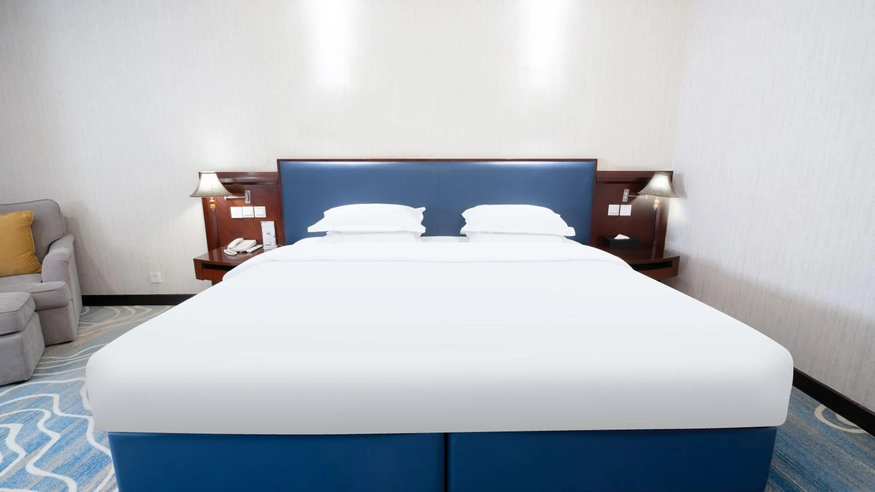 Bed in Shunde Grand View Hotel