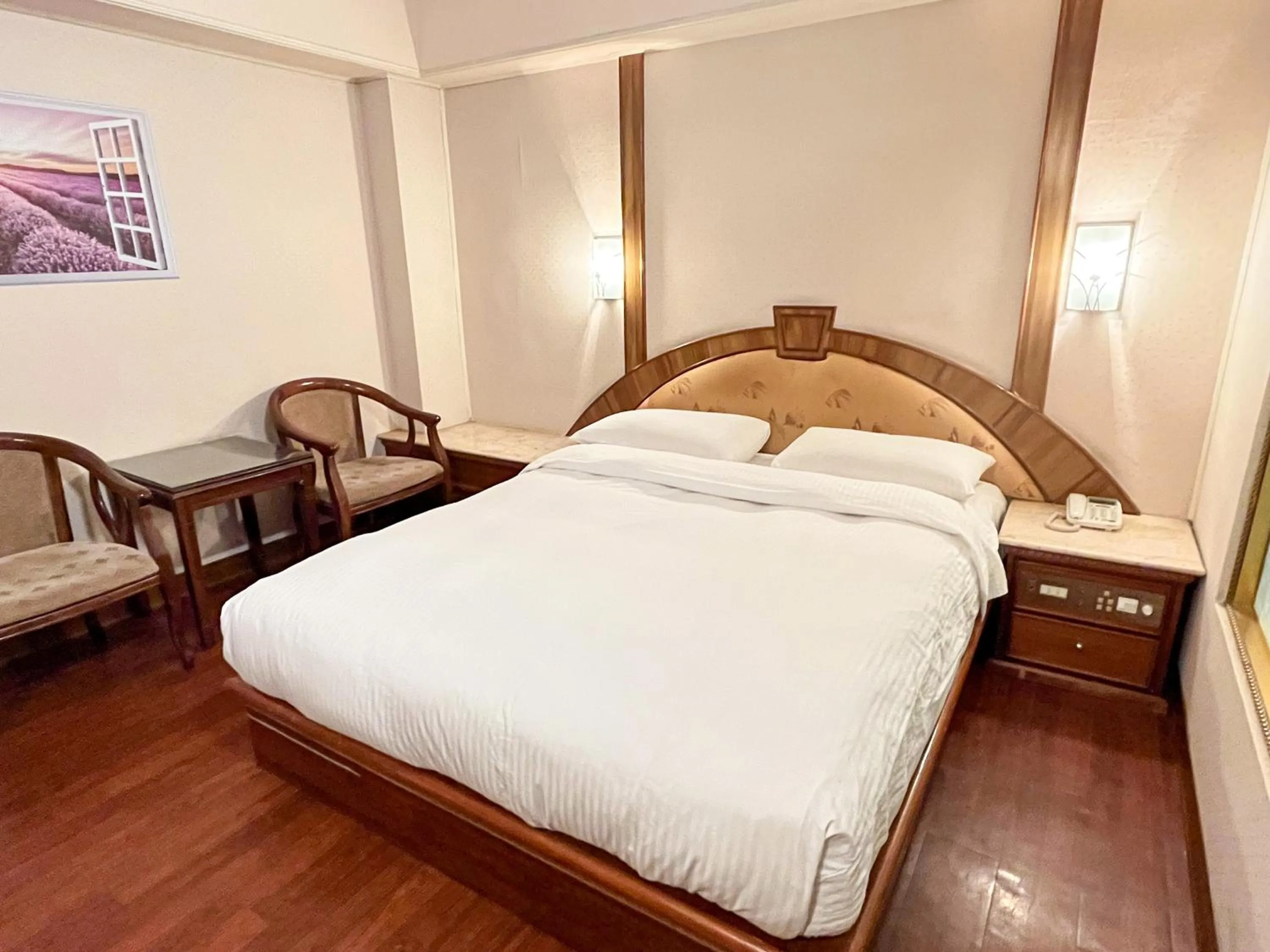 Economy Double Room (No Window) in Spring Art Hotel