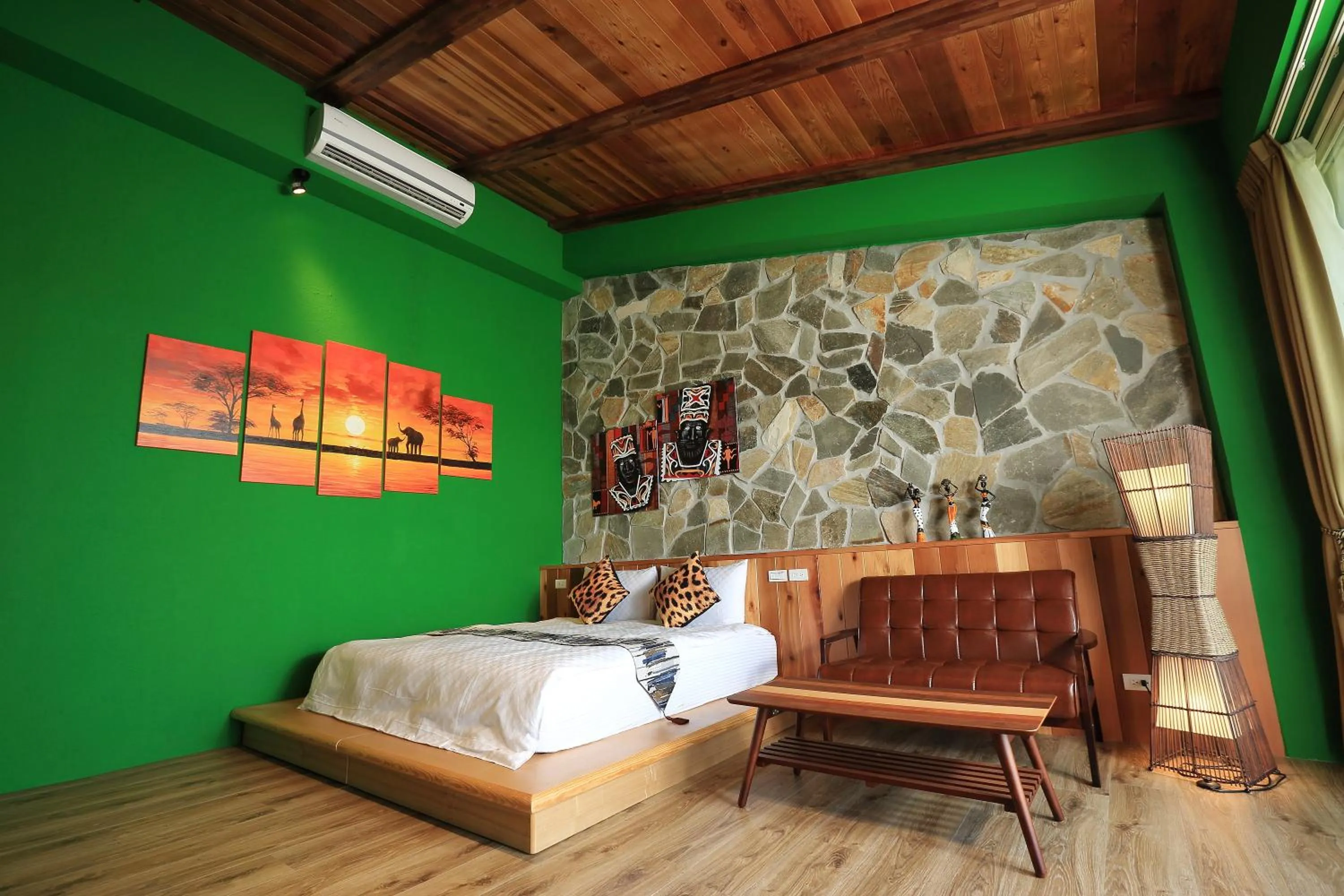 Bathroom, Bed in Green Resort