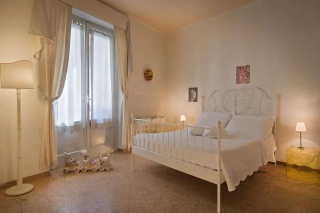 Photo of the whole room, Bed in Bed & Bed Peterson