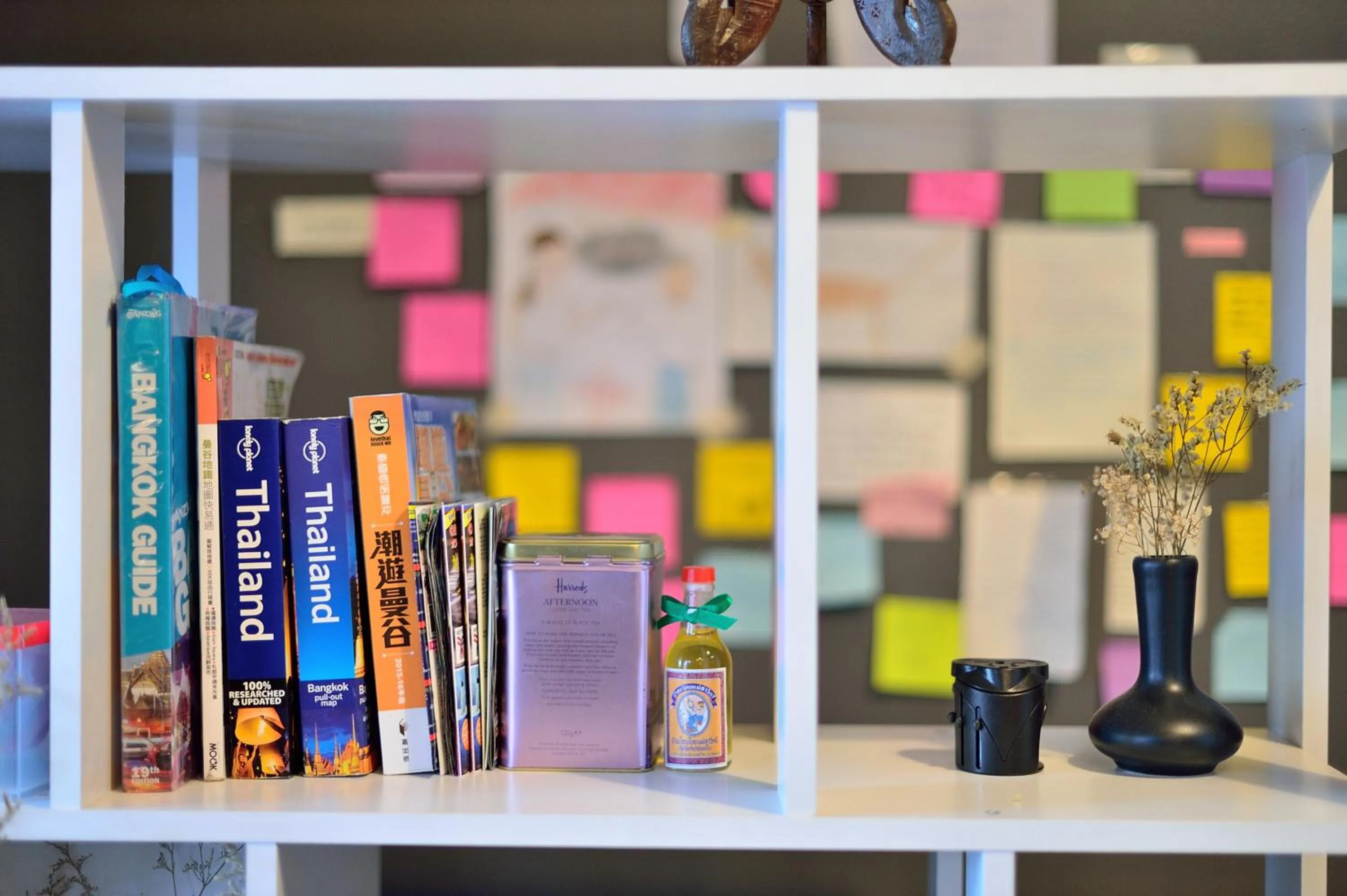 Communal lounge/ TV room in Lost and Found Hideaway