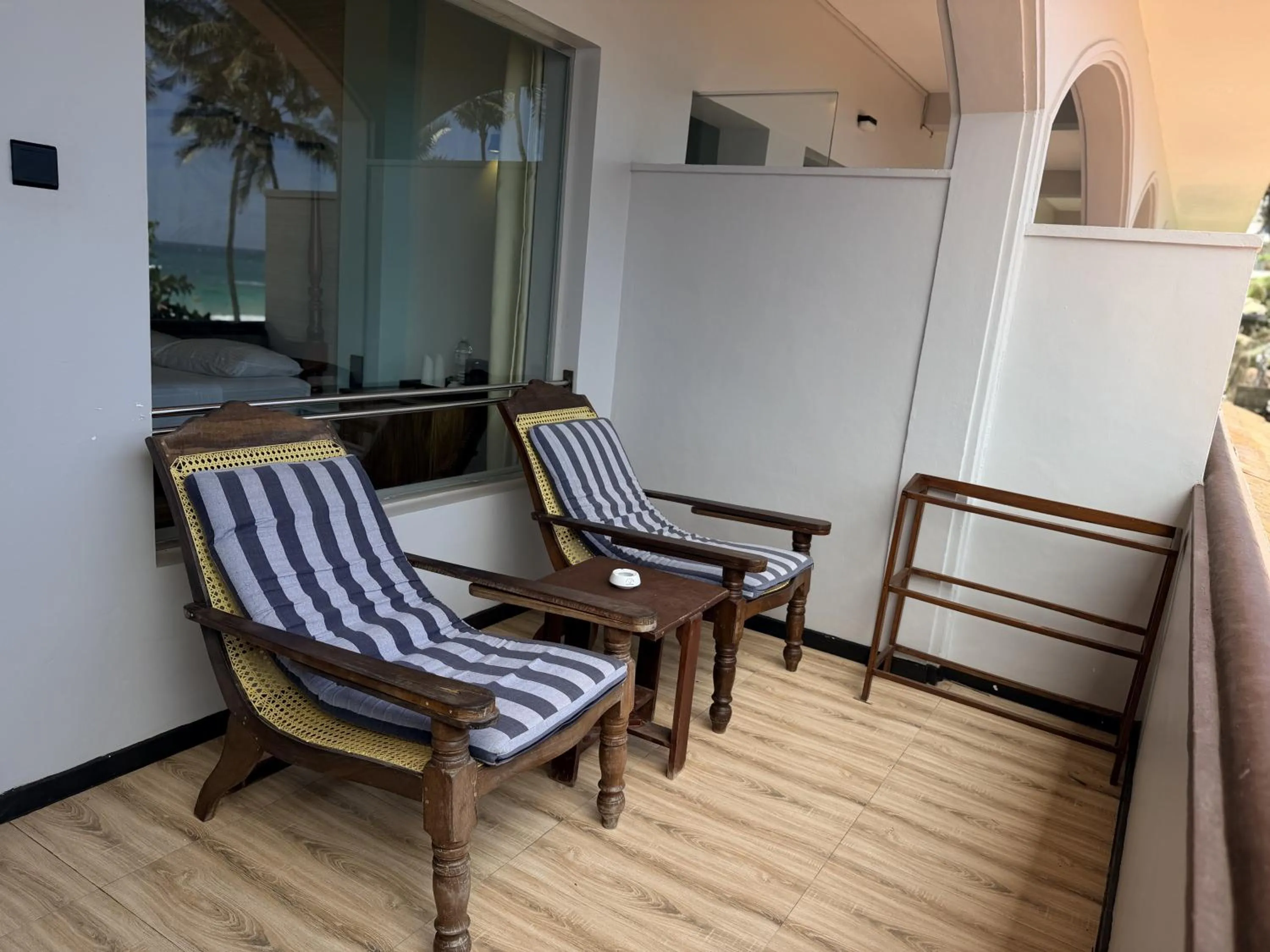 Balcony/Terrace in Sri Gemunu Beach Resort