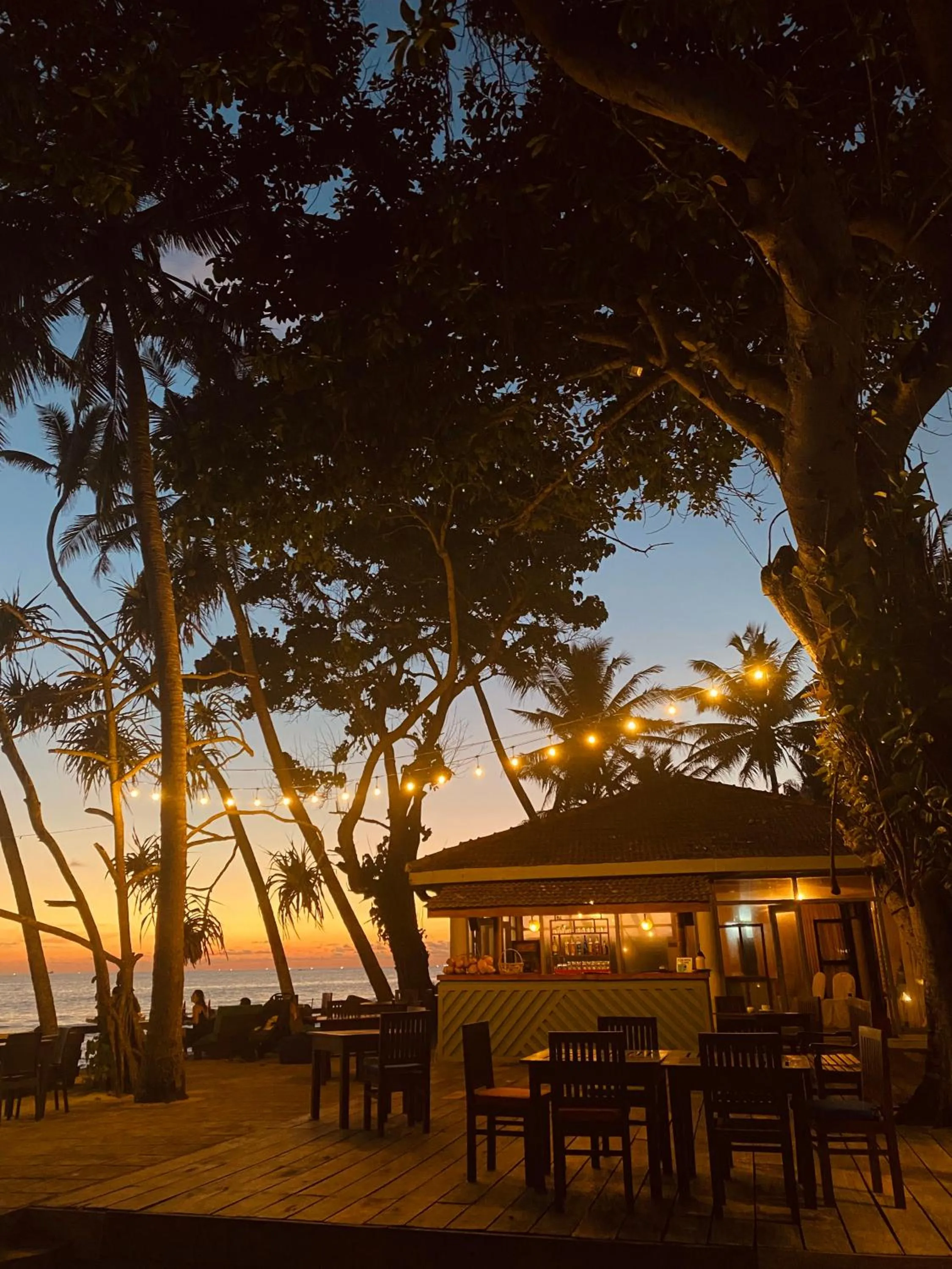 Dining area in Sri Gemunu Beach Resort
