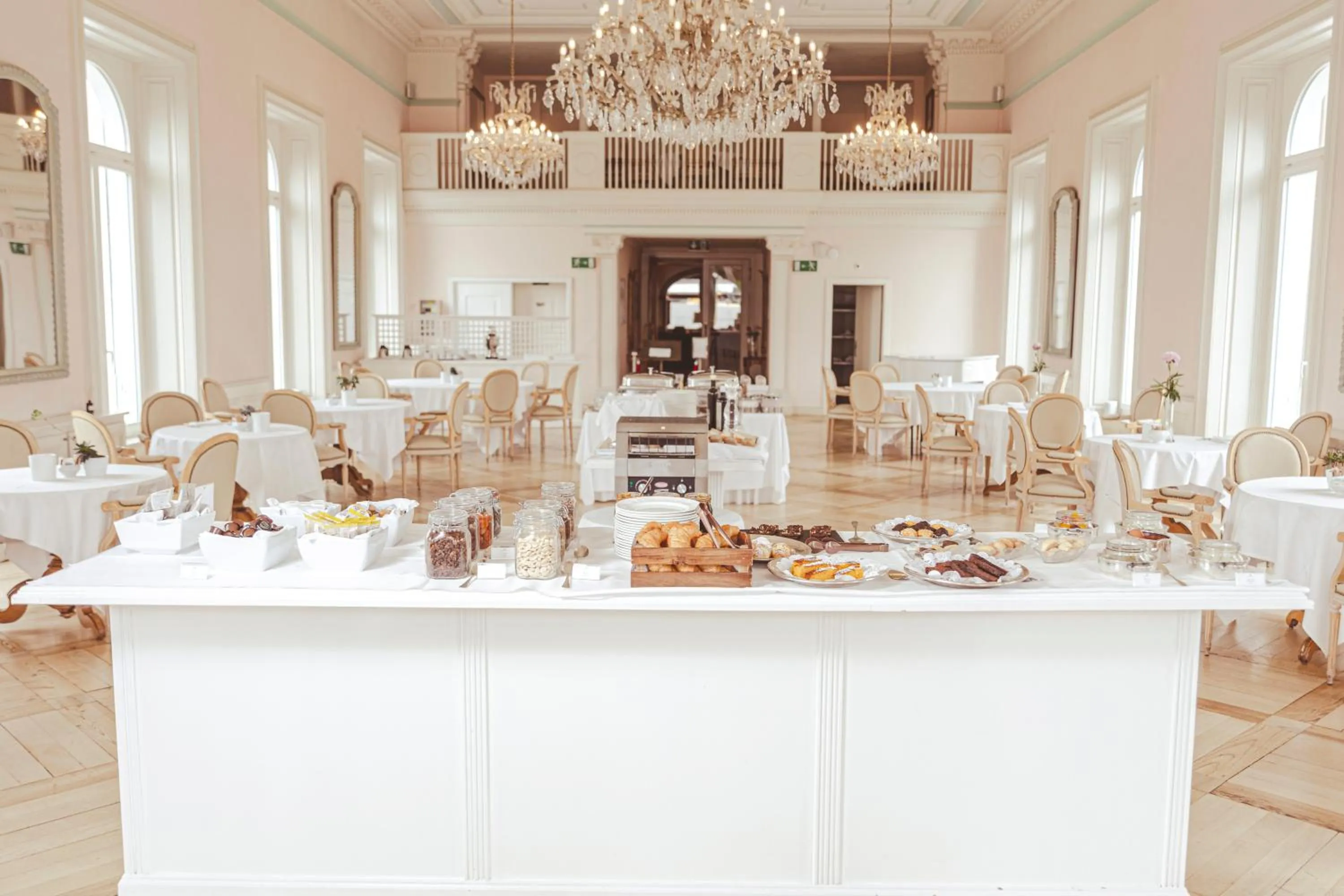 Breakfast in Hotel Bernina 1865 by Kleos Group Collection