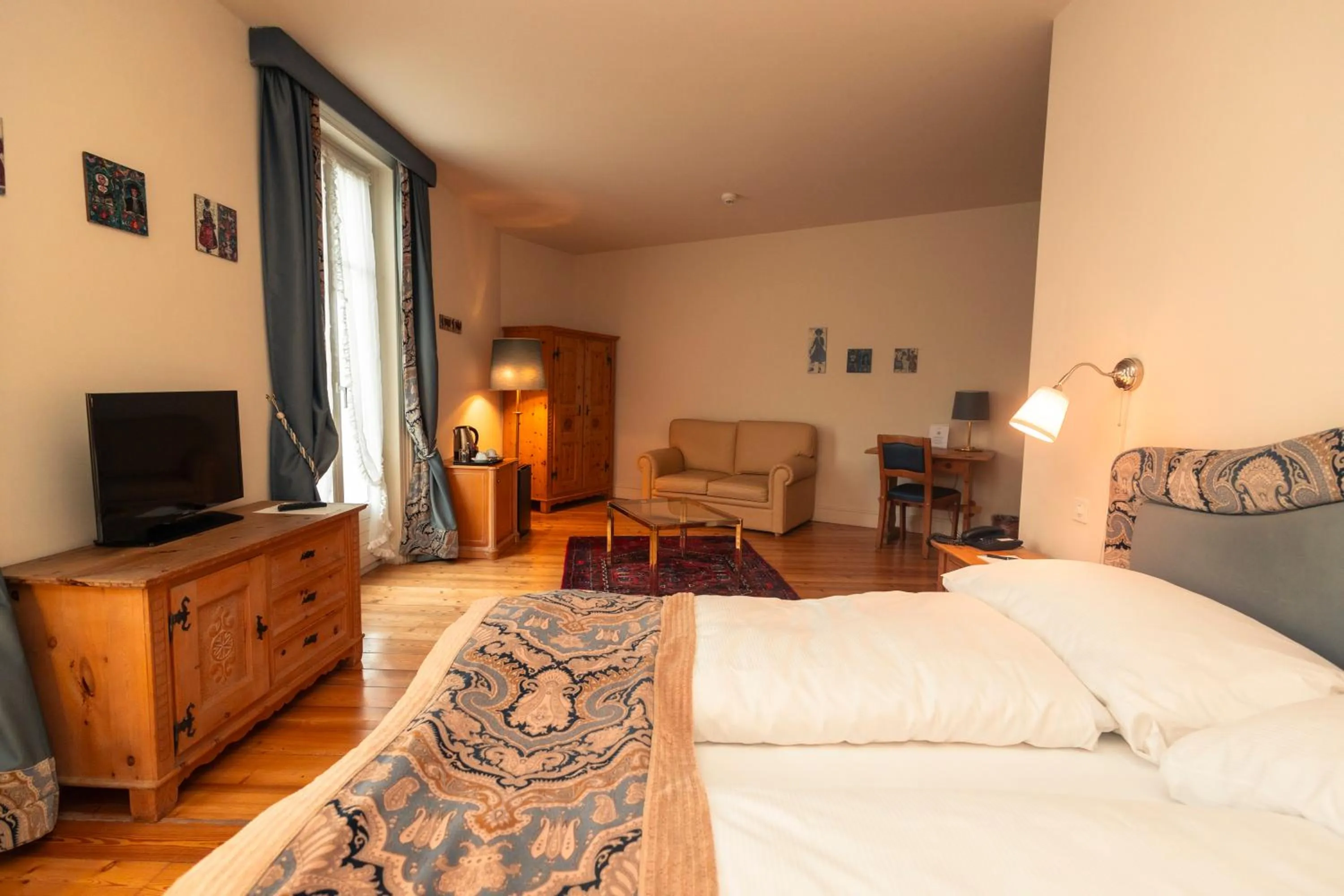 Bed in Hotel Bernina 1865 by Kleos Group Collection