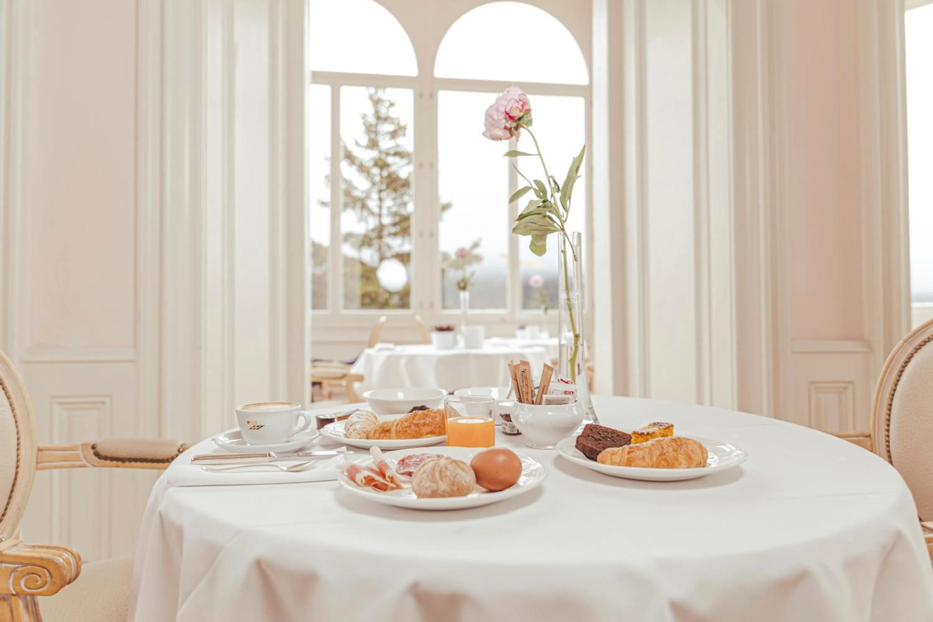 Breakfast in Hotel Bernina 1865 by Kleos Group Collection