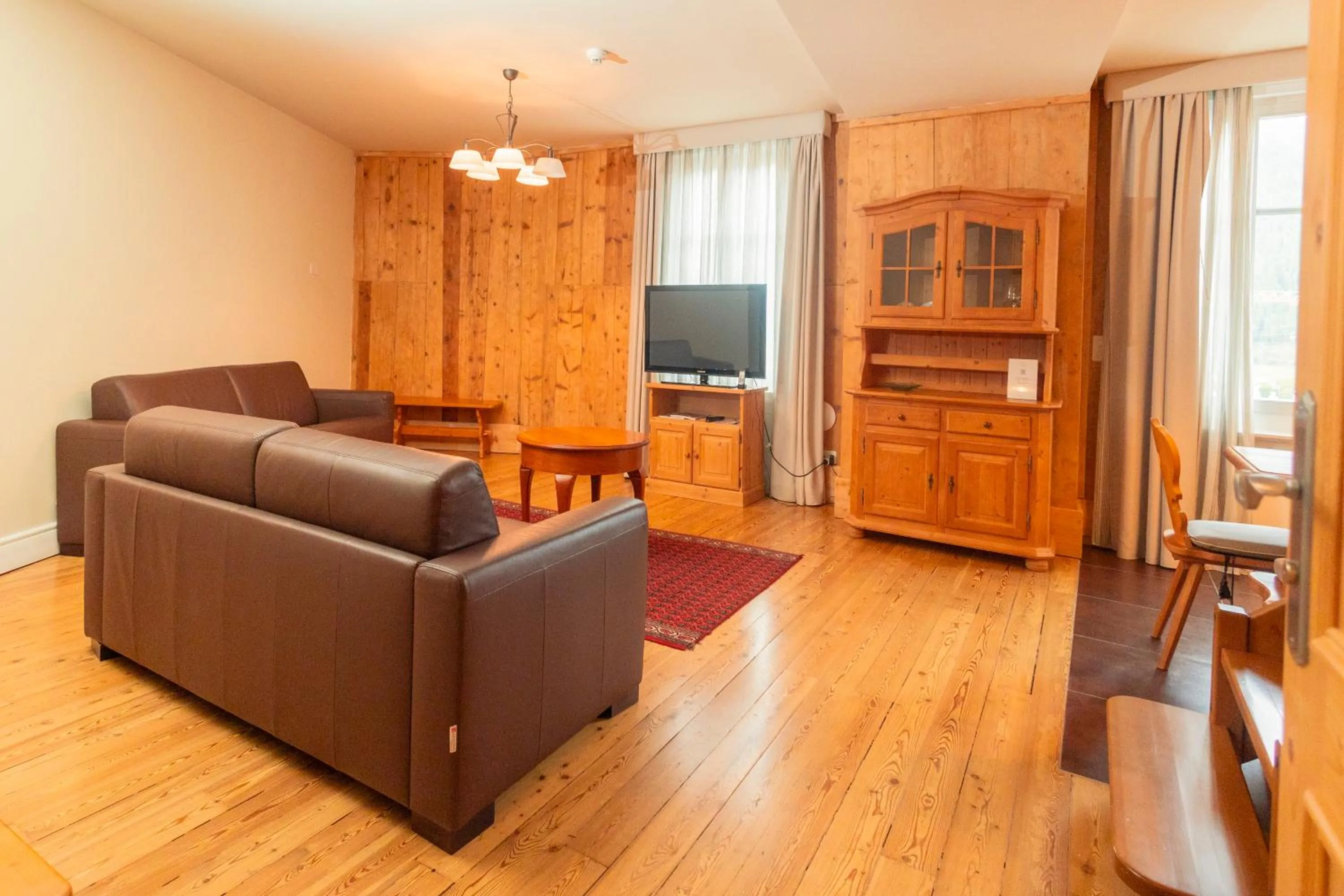 TV and multimedia in Hotel Bernina 1865 by Kleos Group Collection