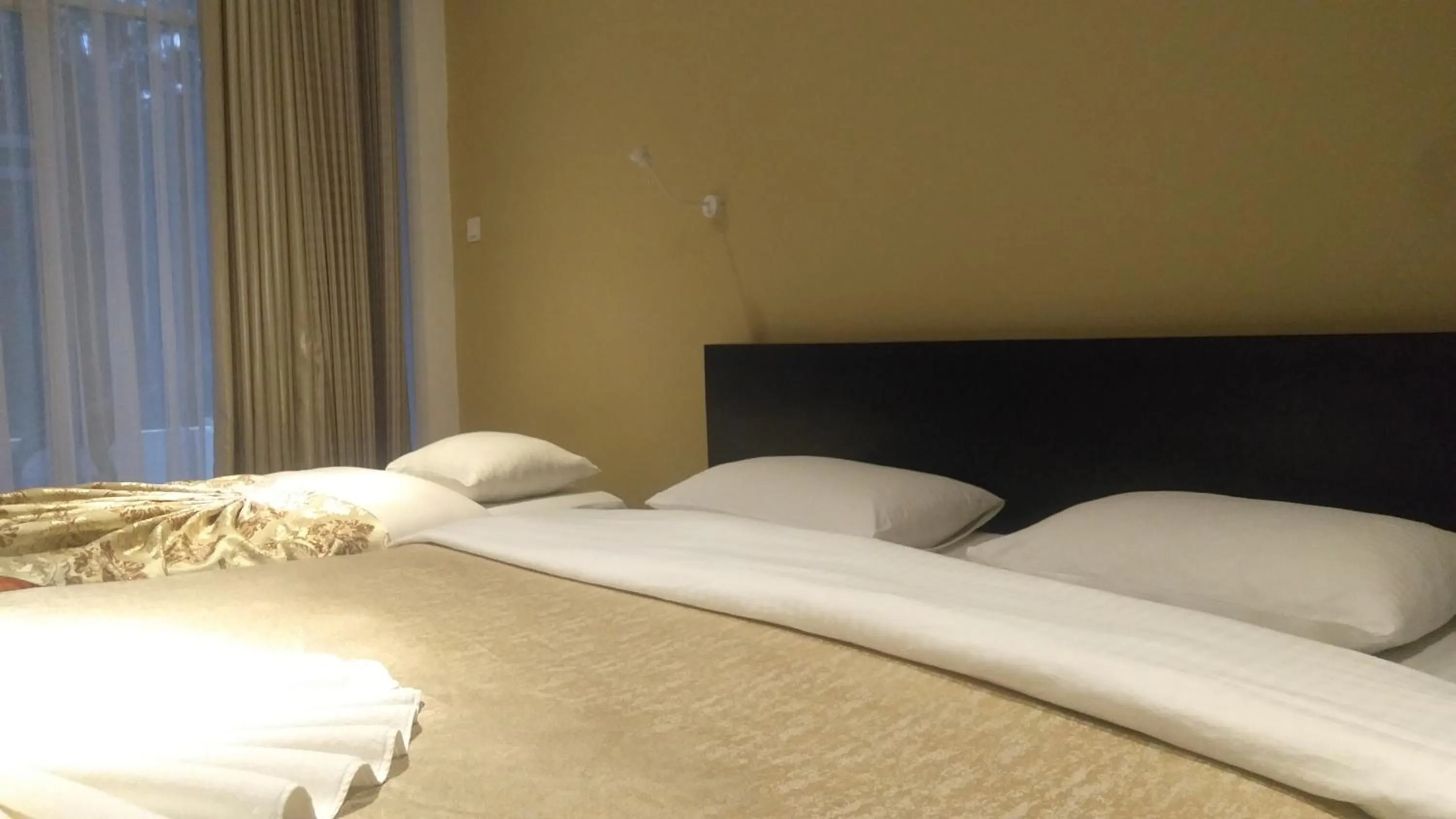 Bed in Panorama Green View Hotel Nuwara Eliya