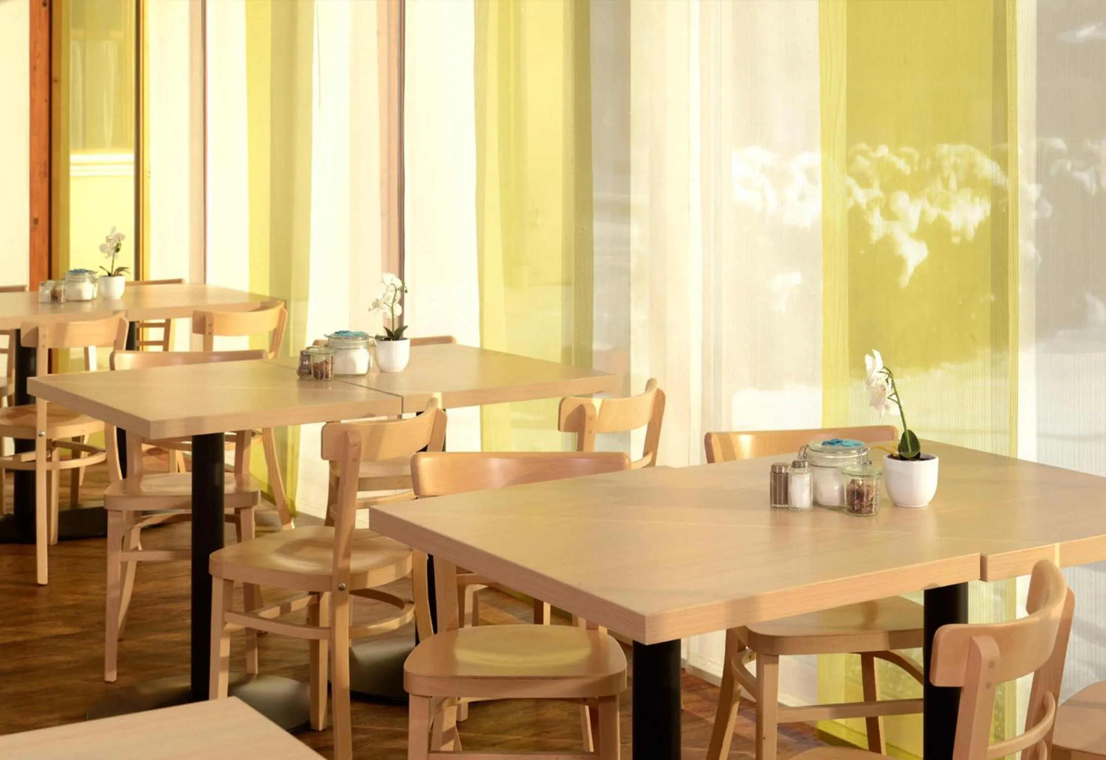 Restaurant/places to eat in Hotel Bayerisch Meran