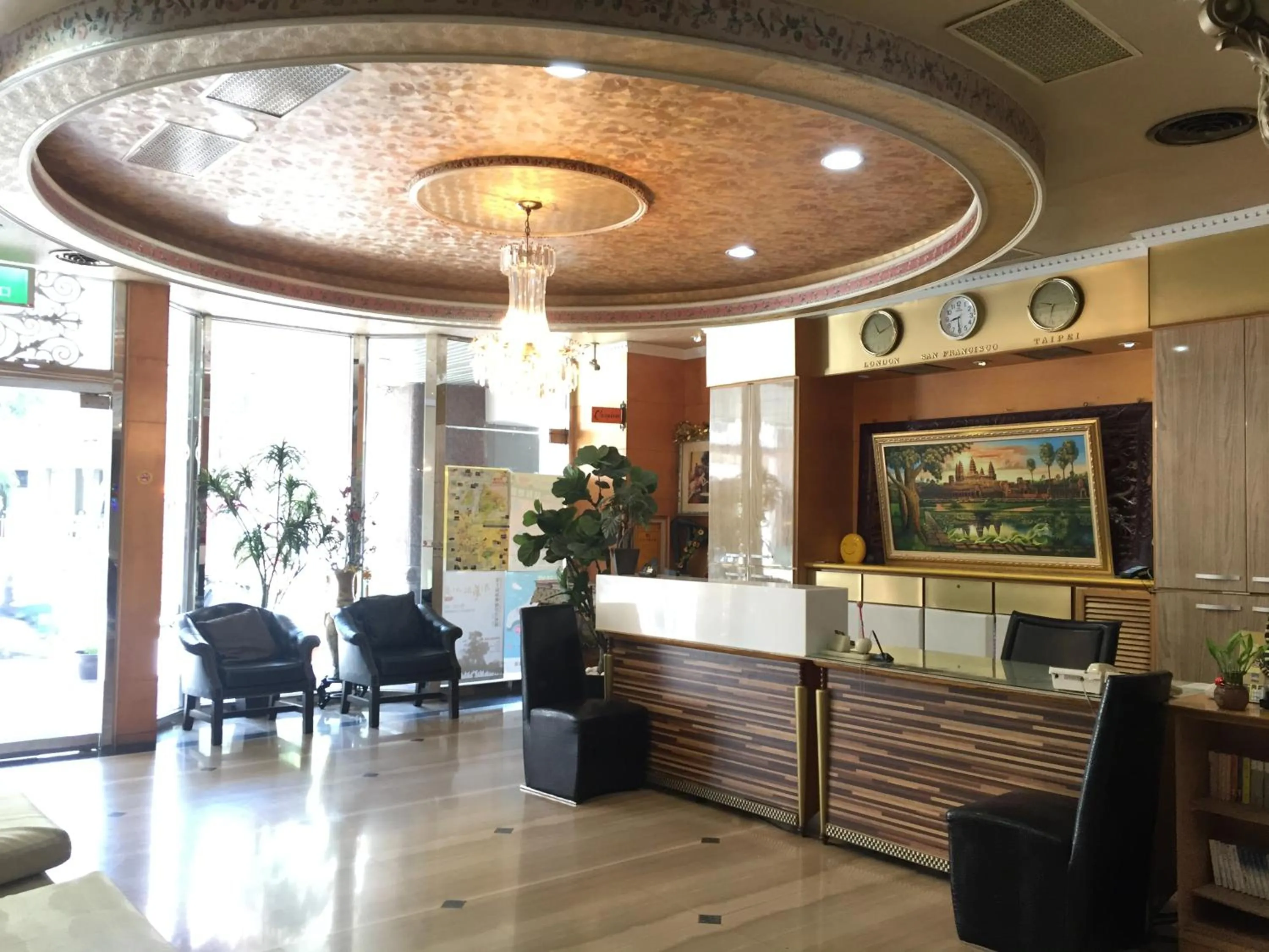 Lobby or reception in Berkeley Business Hotel Zhongzheng