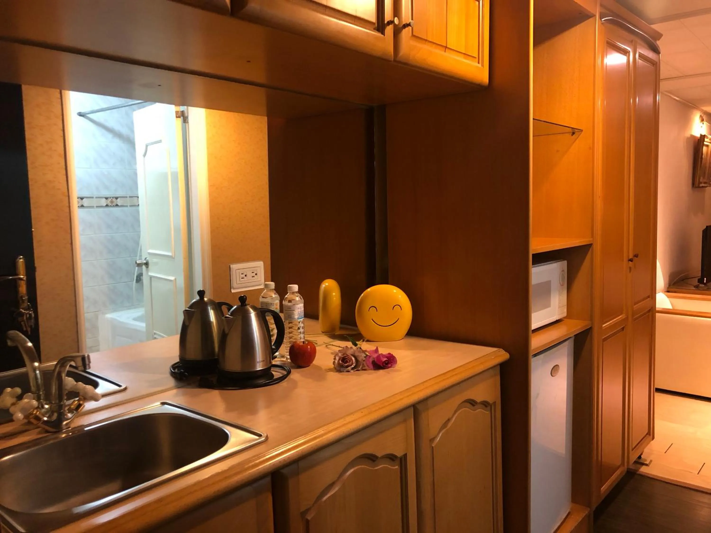 Decorative detail in Berkeley Business Hotel Zhongzheng