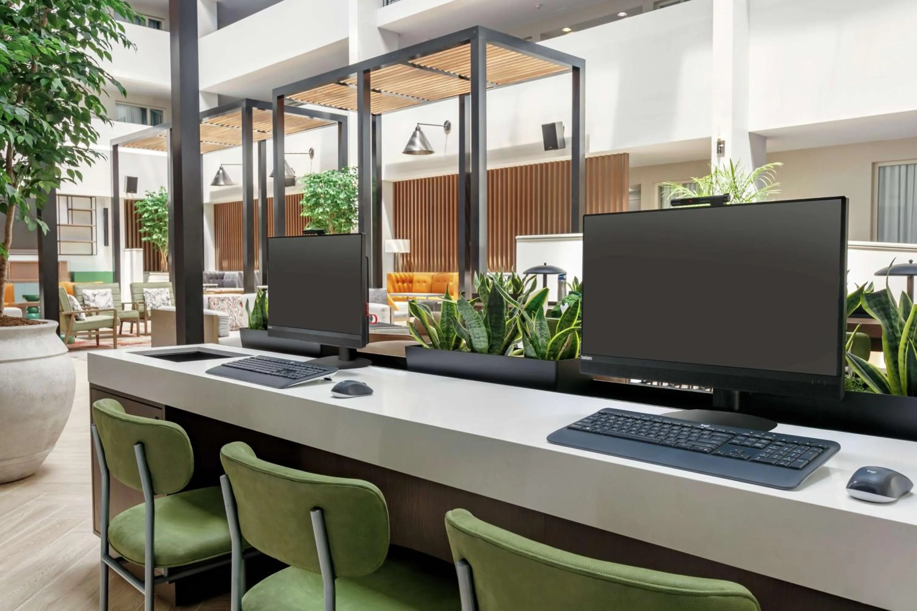 Lobby or reception in Embassy Suites by Hilton Philadelphia Valley Forge