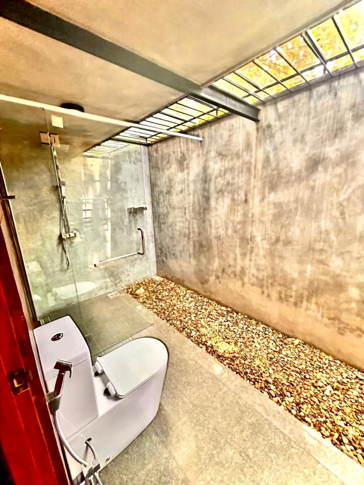 Shower in Eliyanth Udawalawe