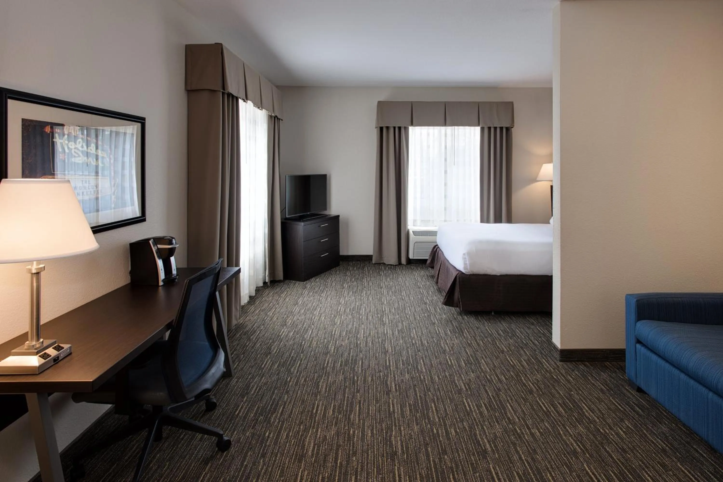 Bedroom, Bed in Holiday Inn Express & Suites East Wichita I-35 Andover by IHG