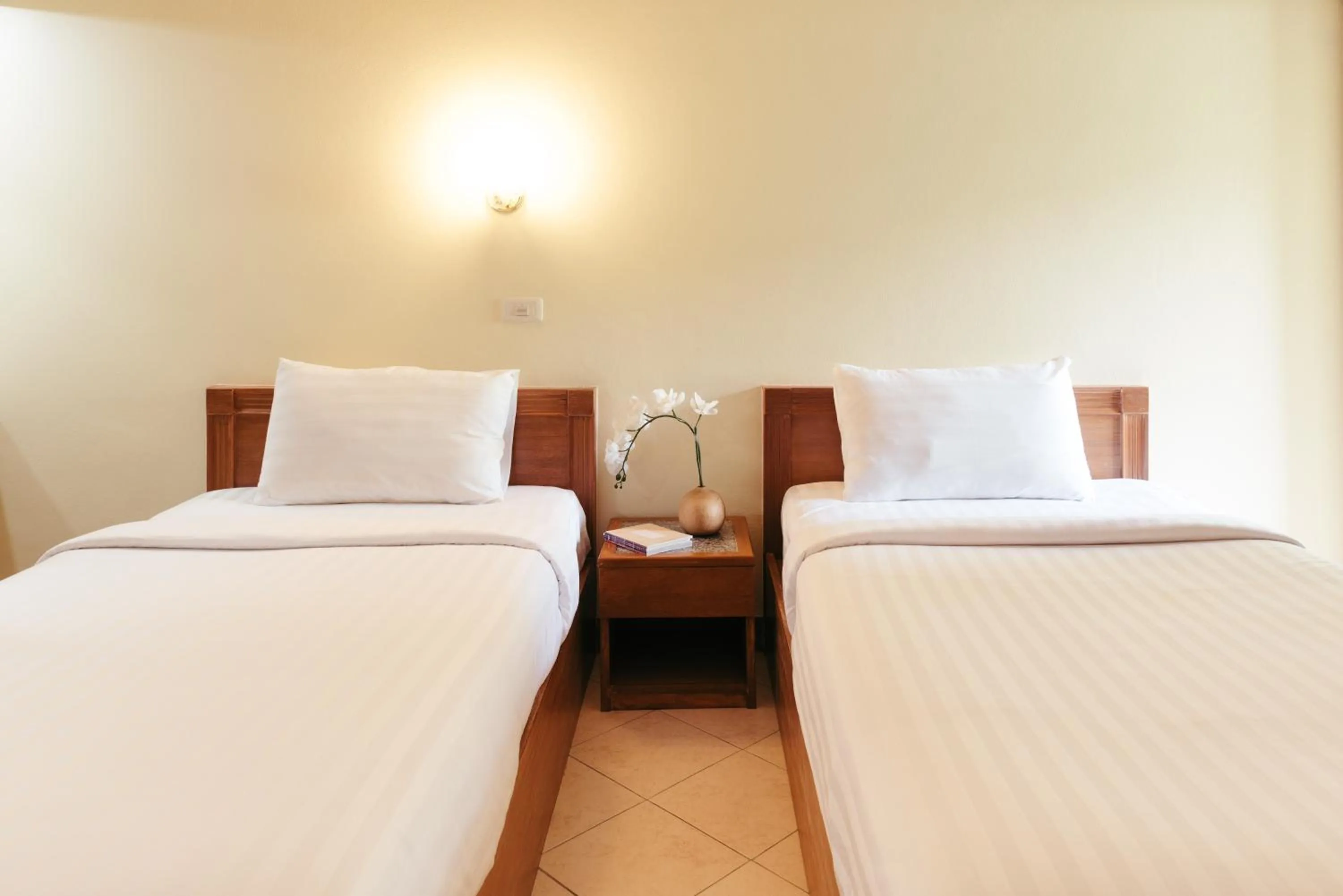 Bedroom, Bed in Link Mansion