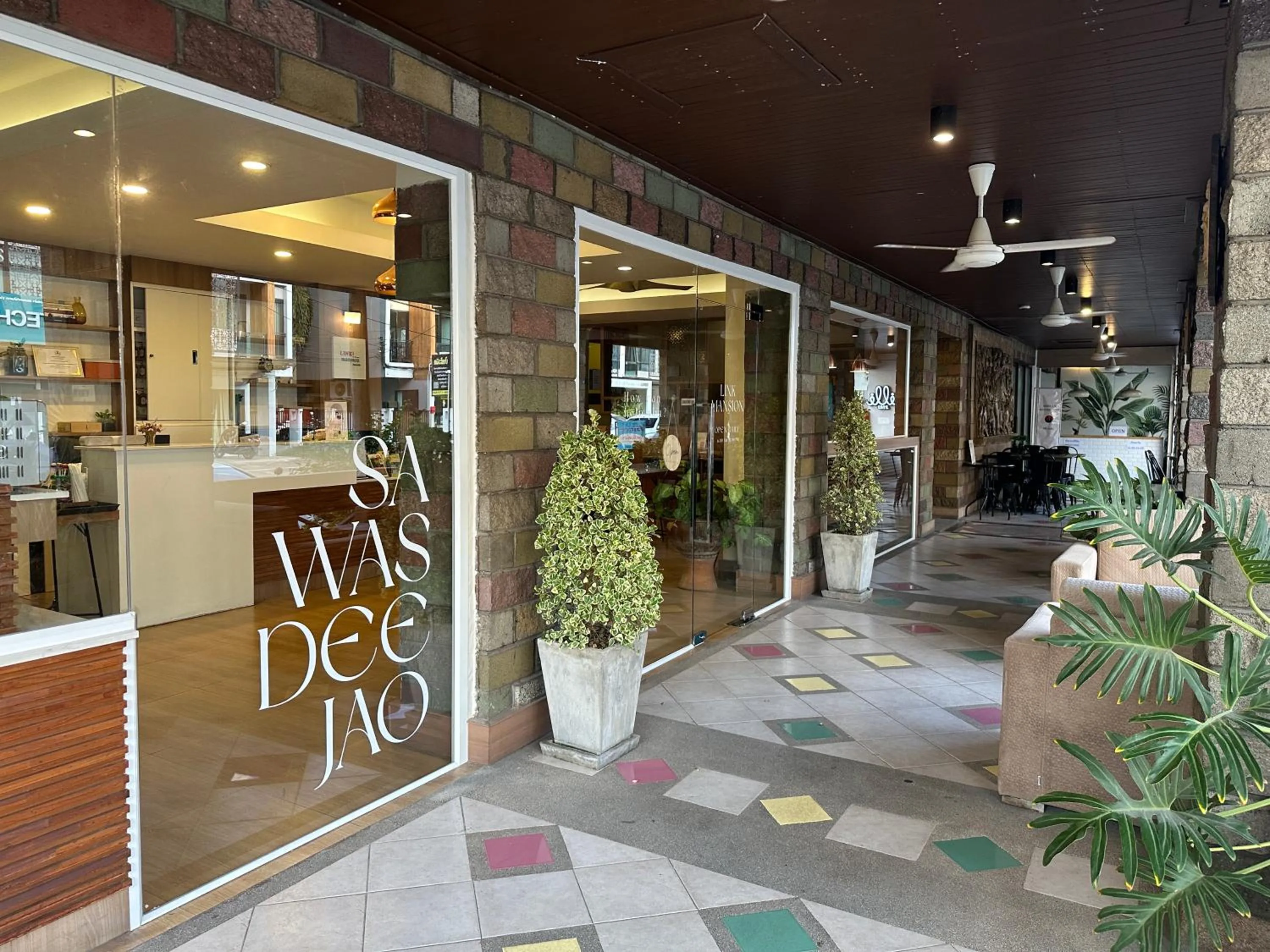 Balcony/Terrace in Link Mansion