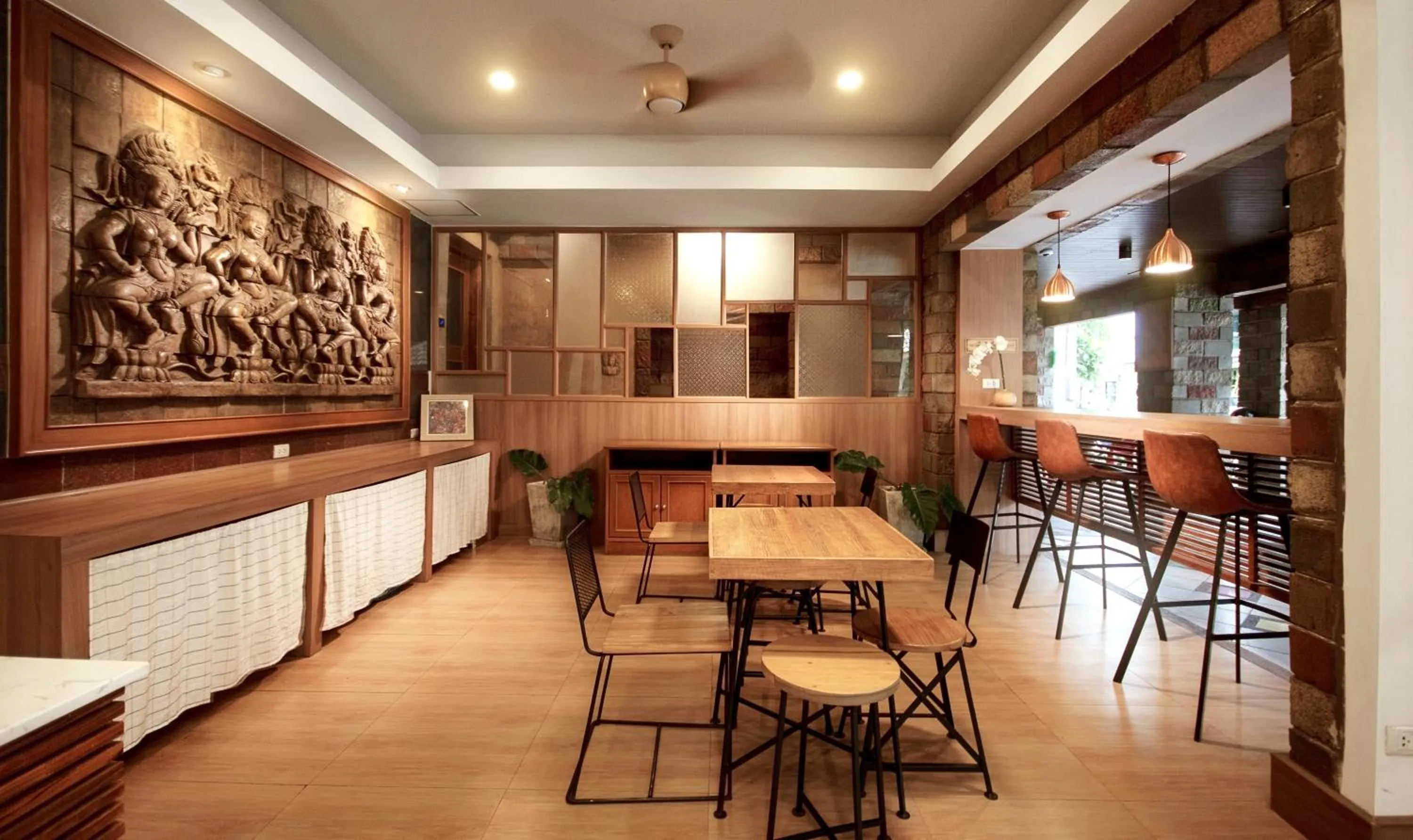 Staff in Link Mansion