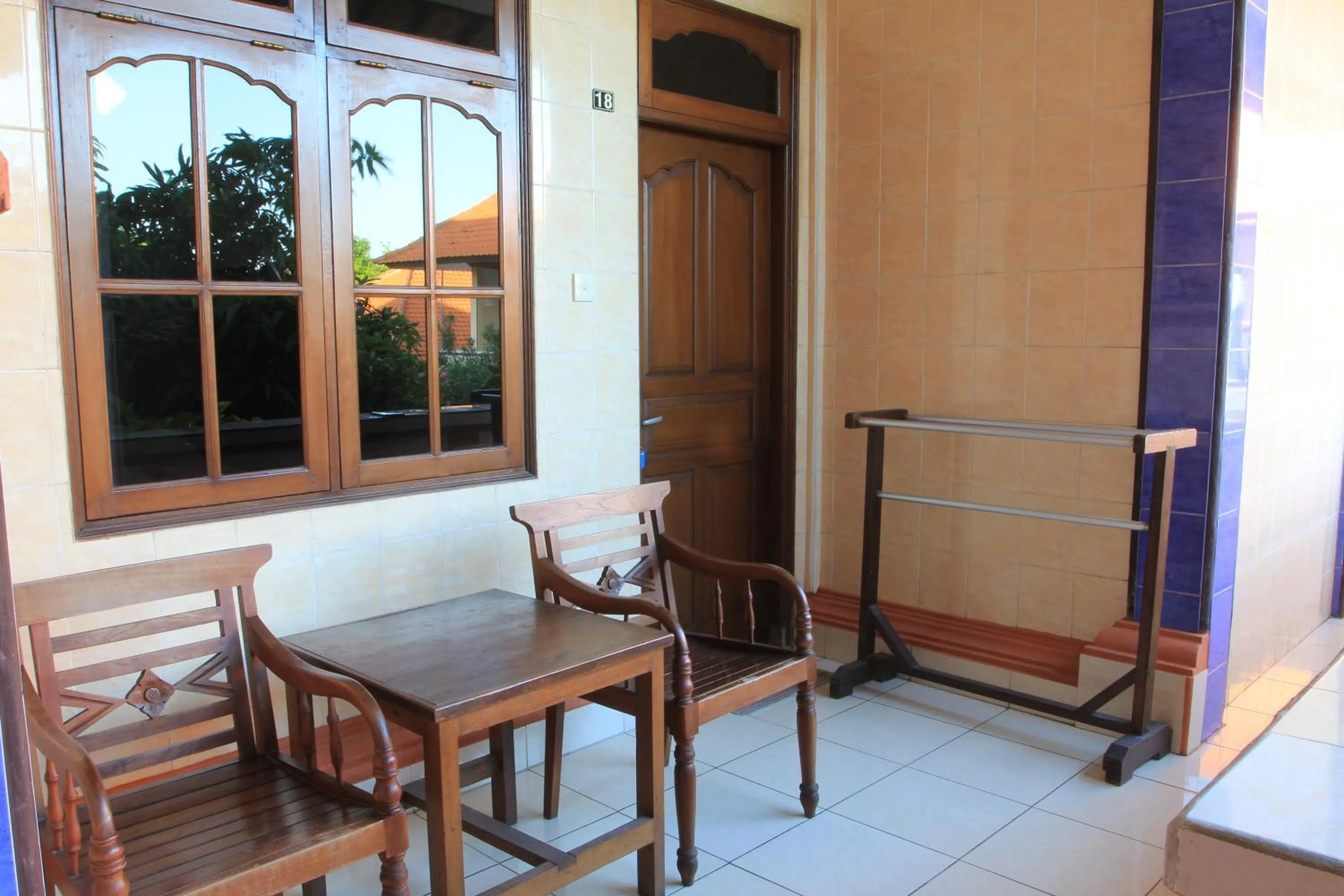Balcony/Terrace in Losmen Cempaka 3