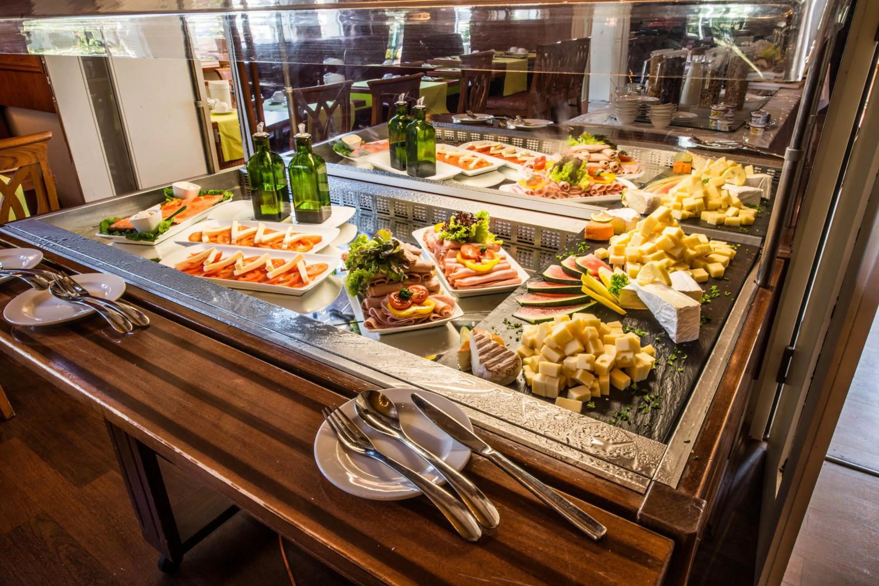 Restaurant/places to eat in Waldhaus Jakob