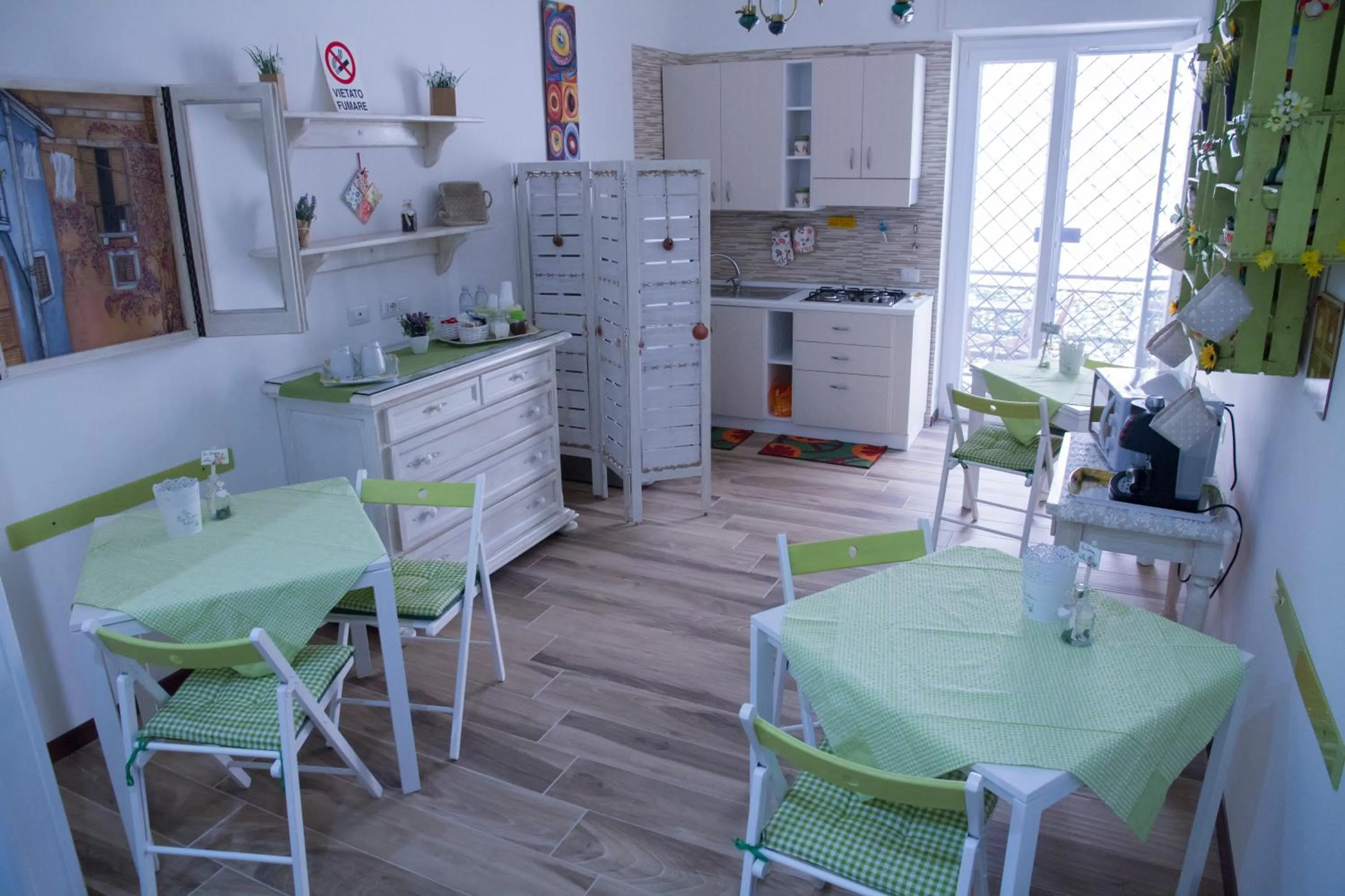 Communal kitchen in B&B Castello