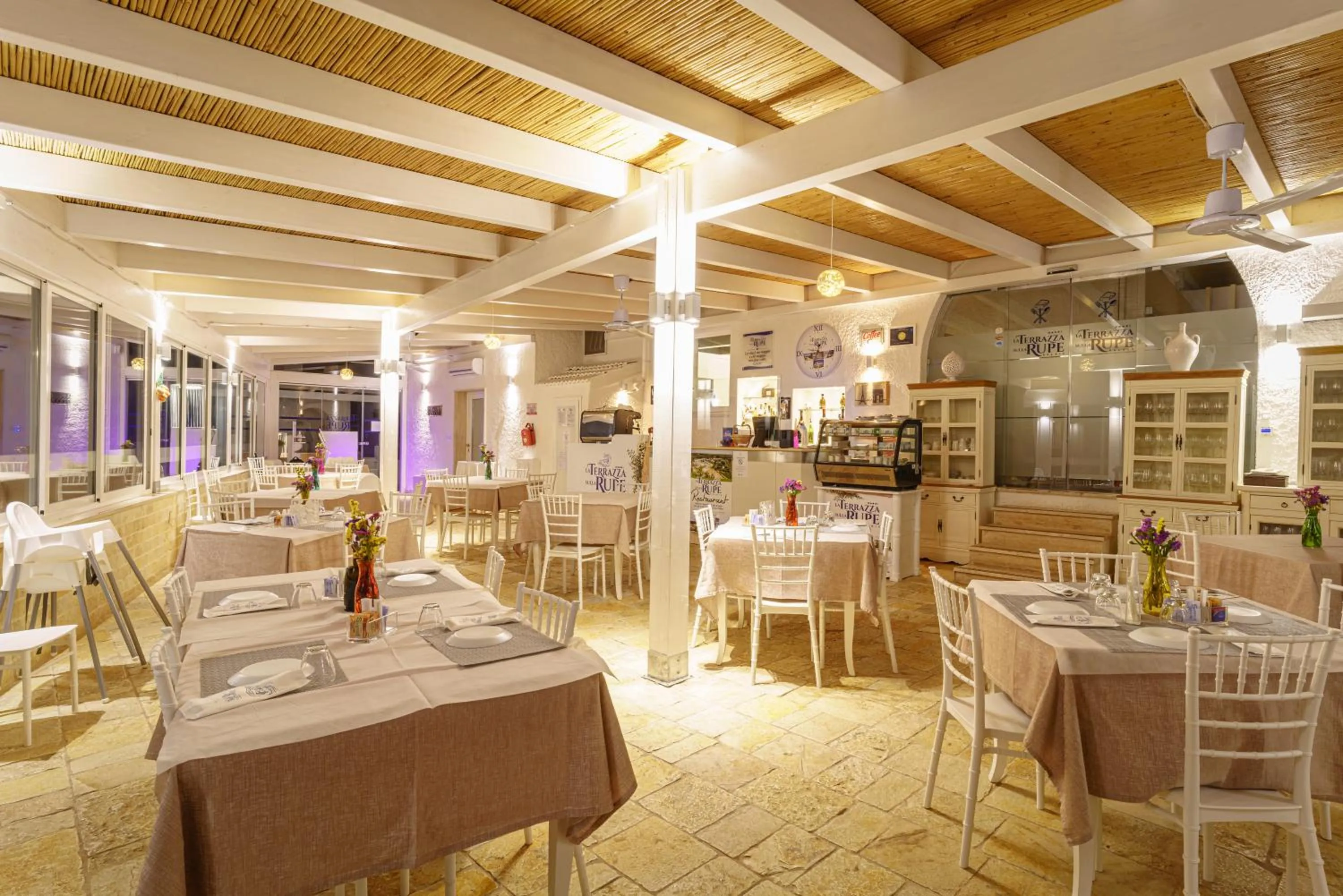 Restaurant/places to eat in La Terrazza Sulla Rupe Relais