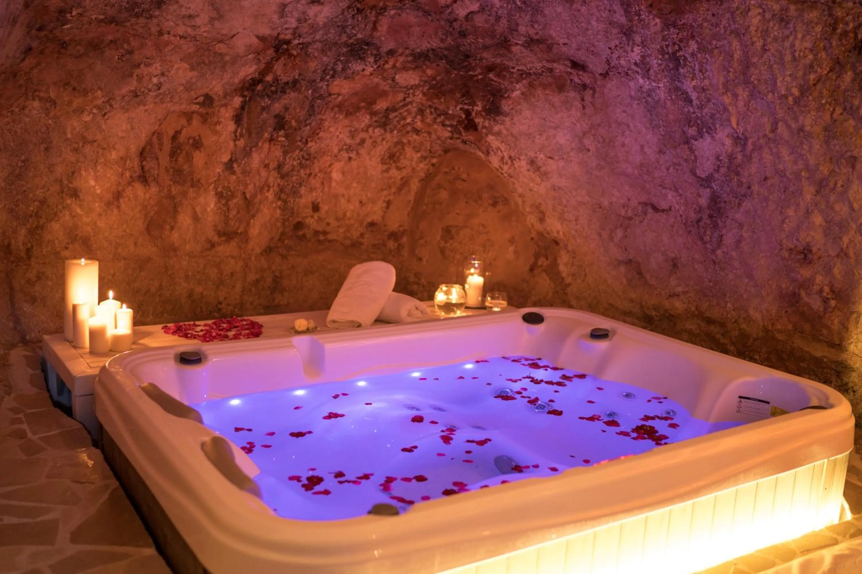 Hot Tub in La Terrazza Sulla Rupe Relais