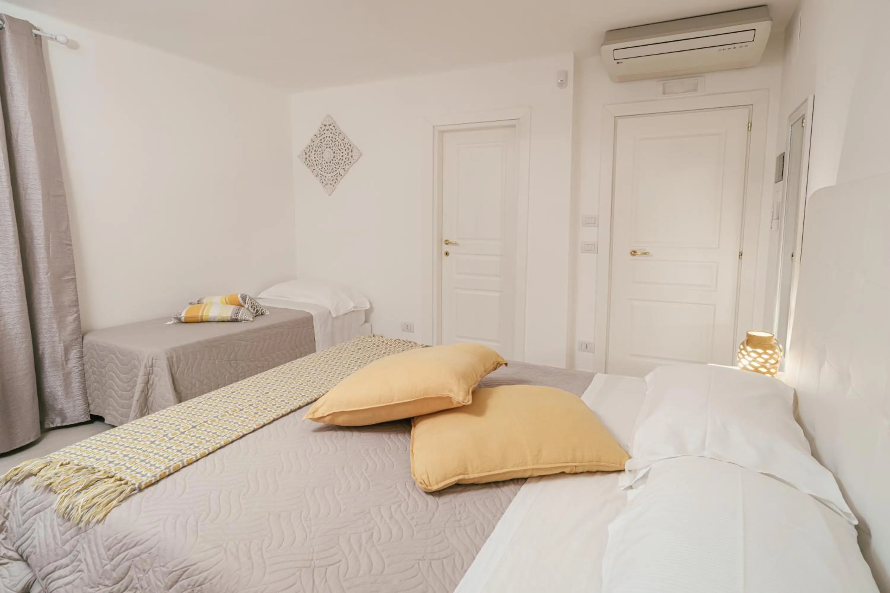 Bed in La Terrazza Sulla Rupe Relais