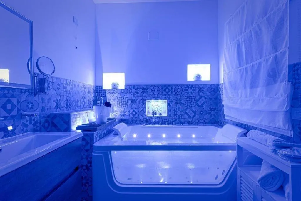 Hot Tub in La Terrazza Sulla Rupe Relais