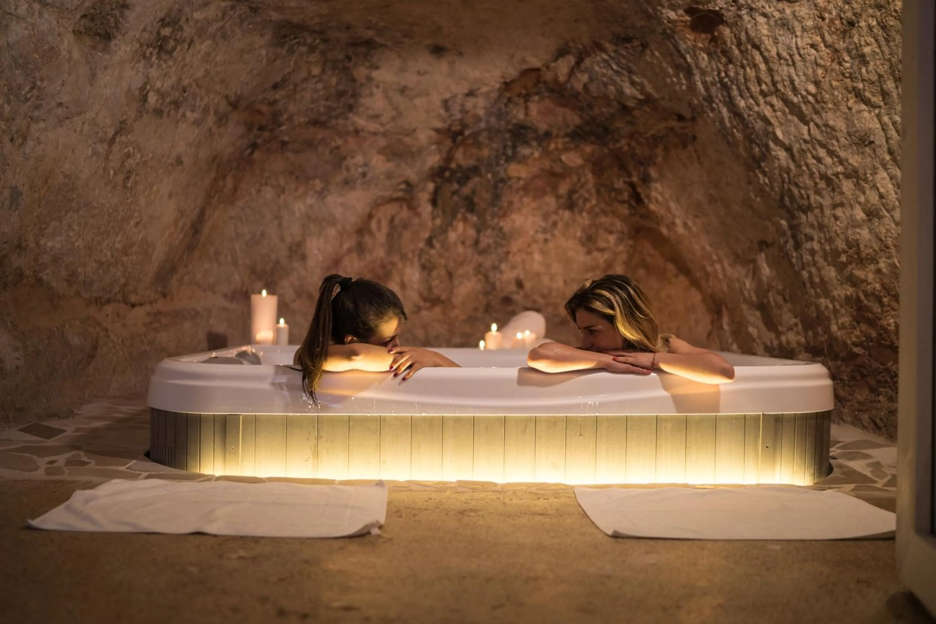 Hot Tub in La Terrazza Sulla Rupe Relais