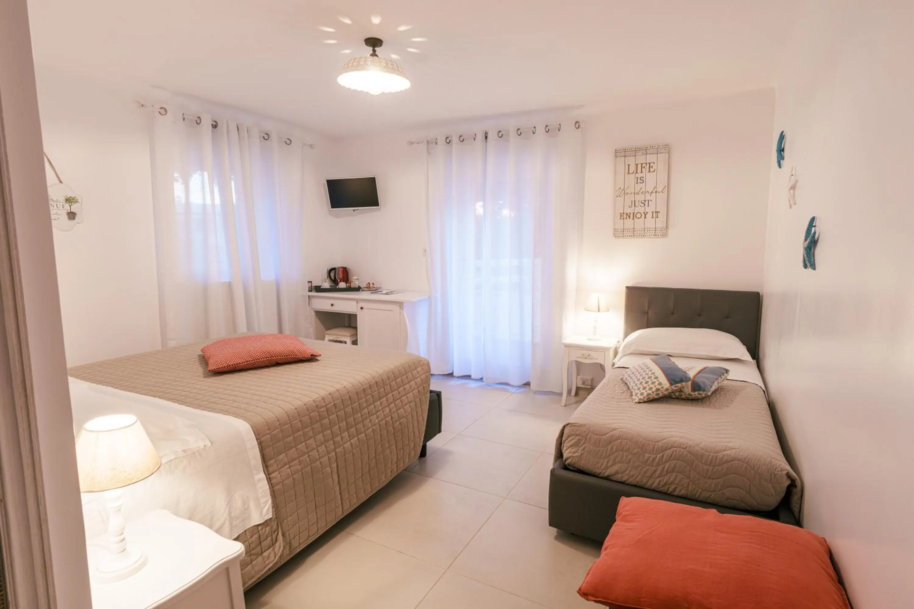 Bed in La Terrazza Sulla Rupe Relais