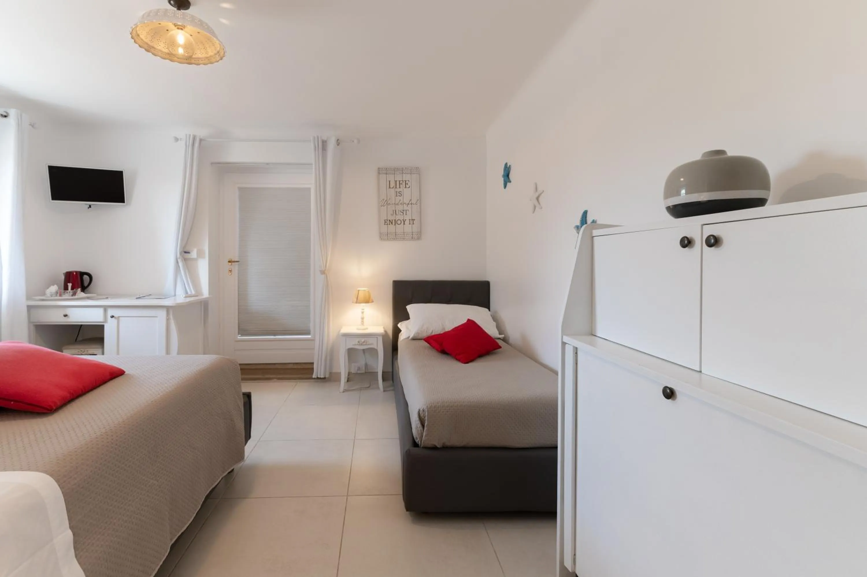 Bed in La Terrazza Sulla Rupe Relais