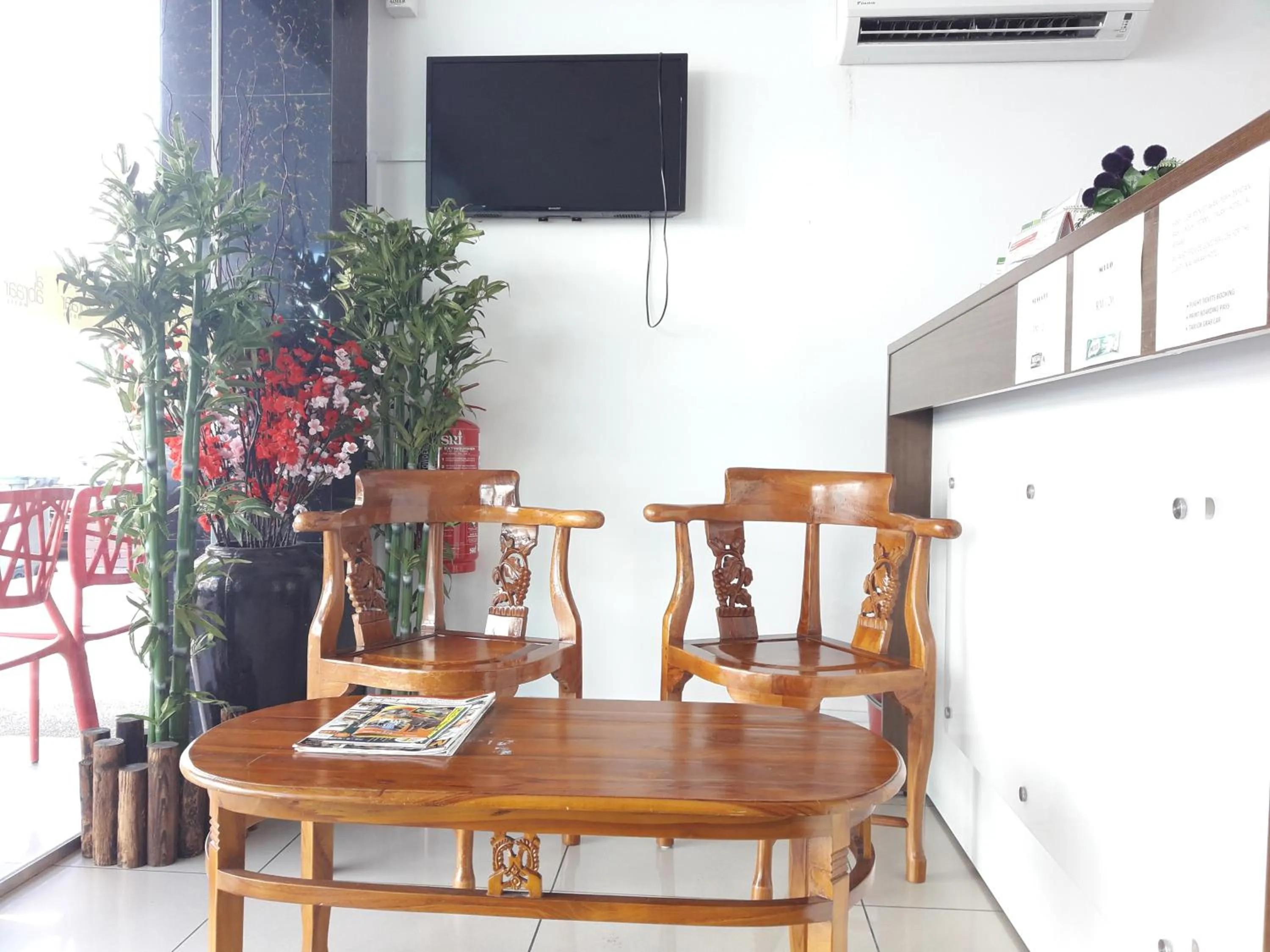 Seating area in Hotel Al Abraar