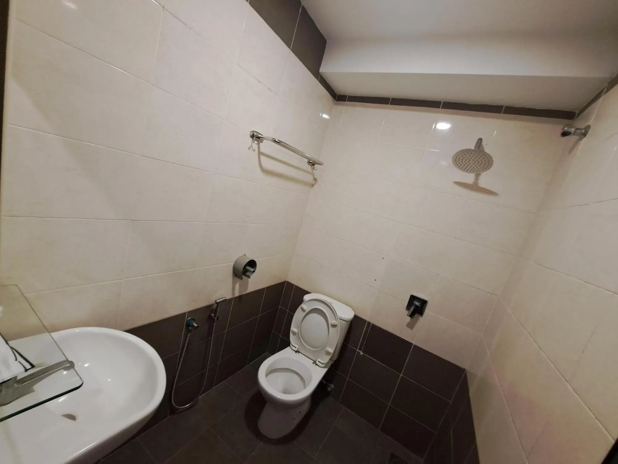 Bathroom in Hotel Al Abraar