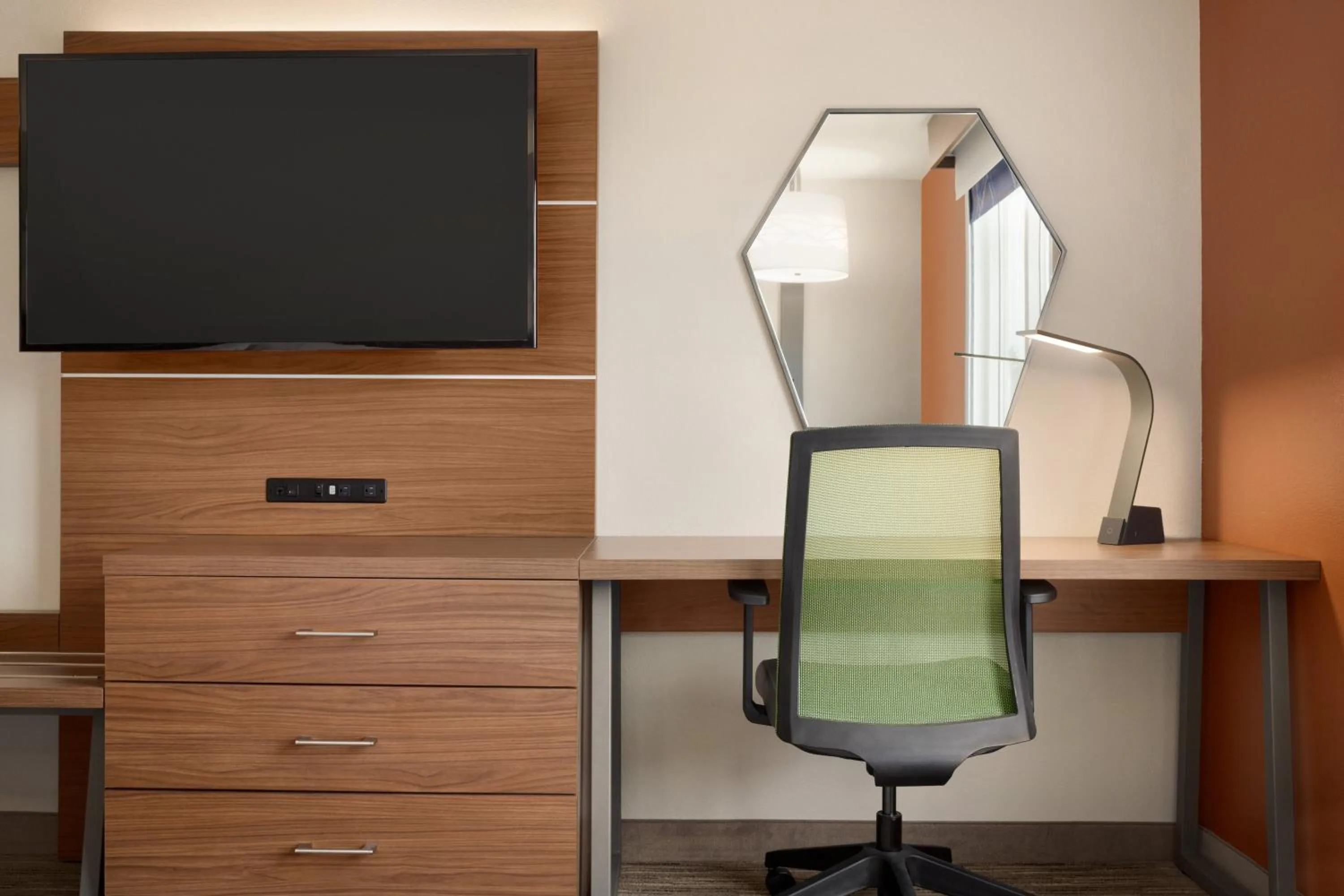 Bedroom in Holiday Inn Express Hotel & Suites Auburn - University Area by IHG