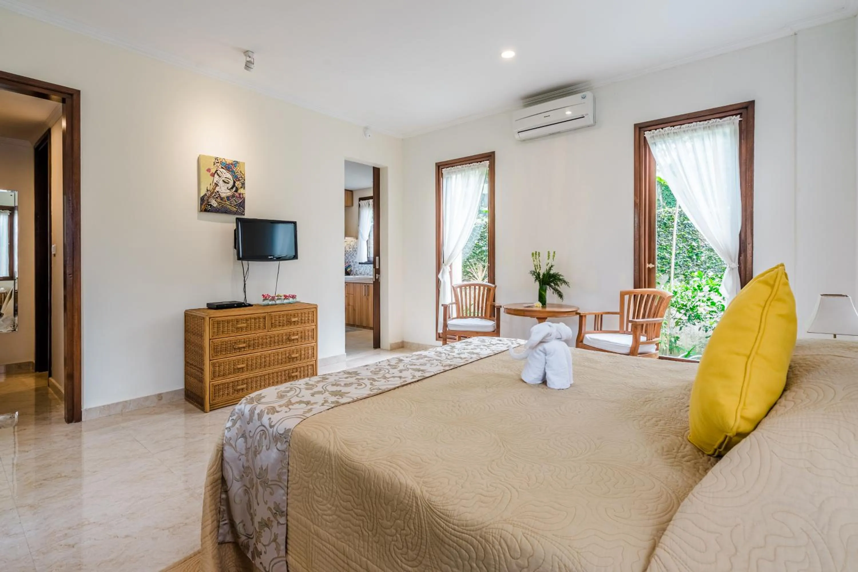 Photo of the whole room, Bed in Pondok Ayu