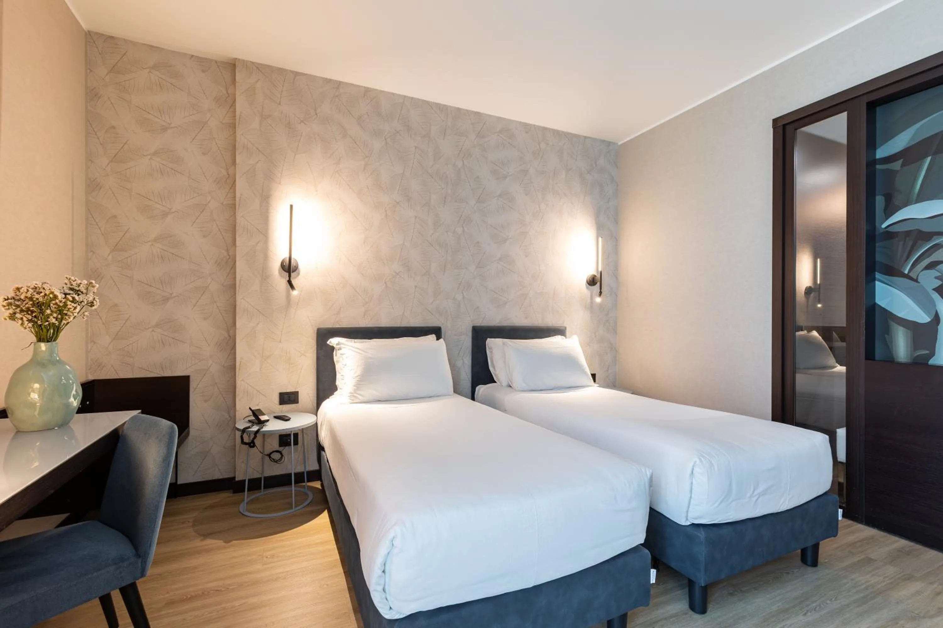 Bed in H2C Hotel Milanofiori