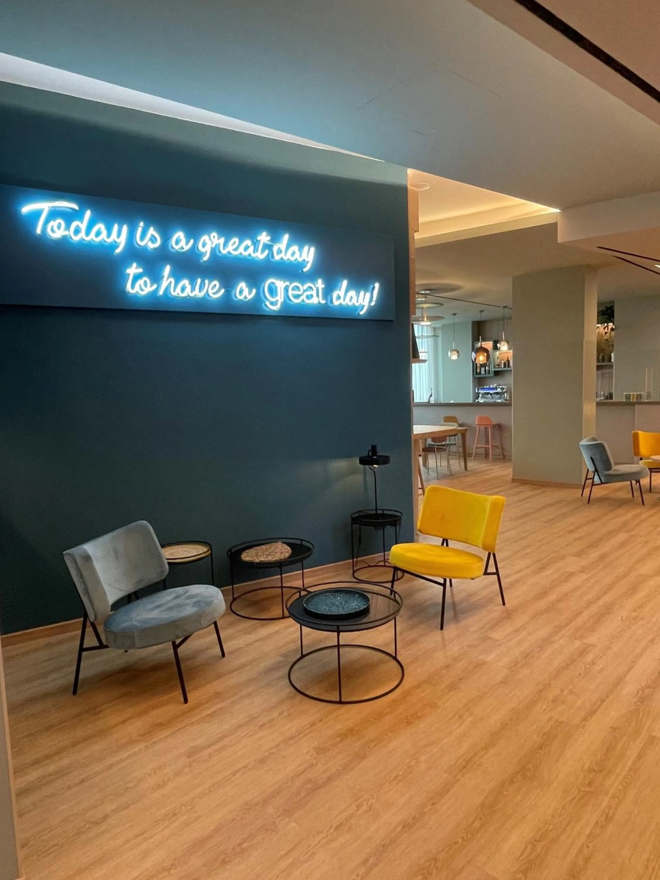 Communal lounge/ TV room in H2C Hotel Milanofiori