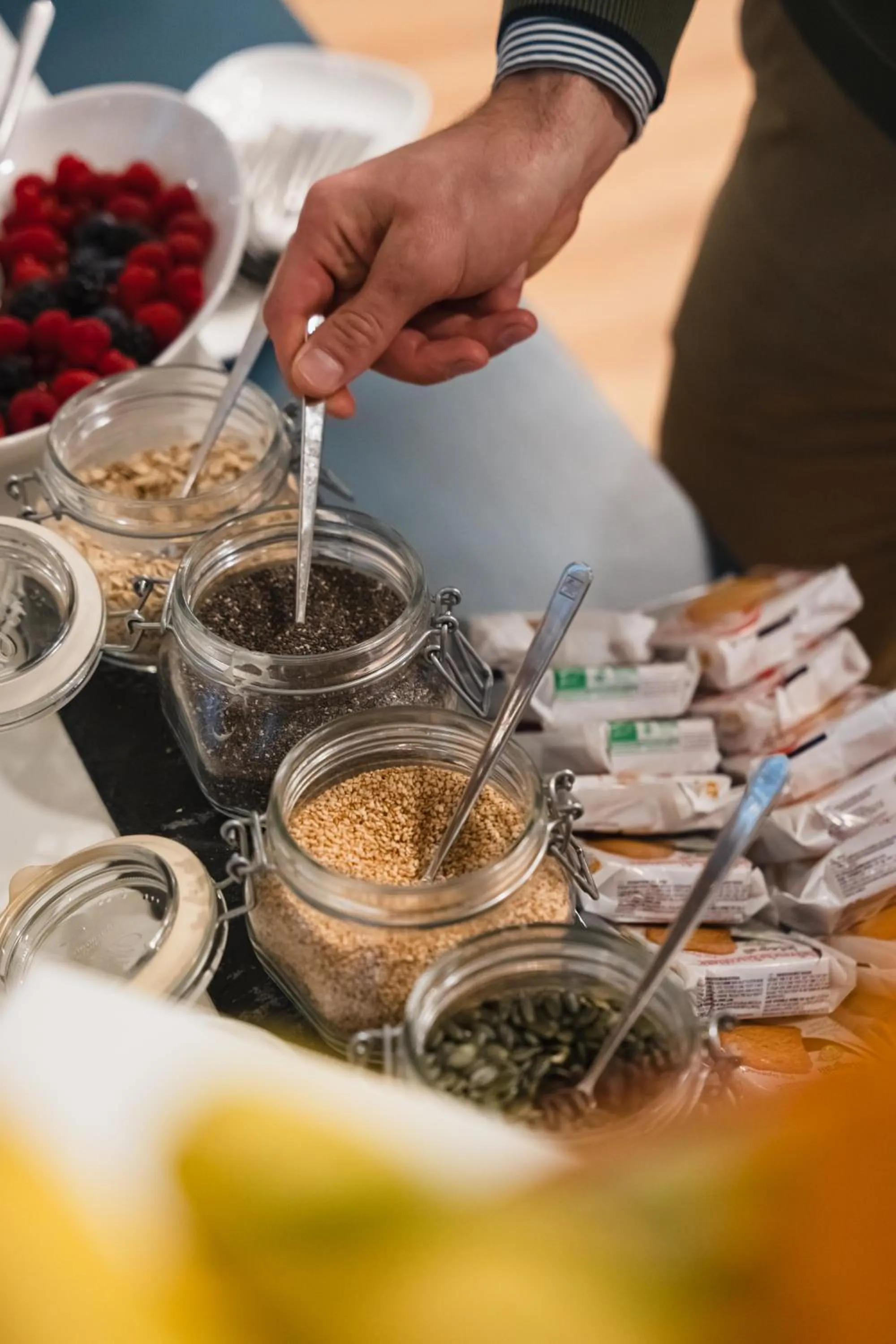 Buffet breakfast in H2C Hotel Milanofiori