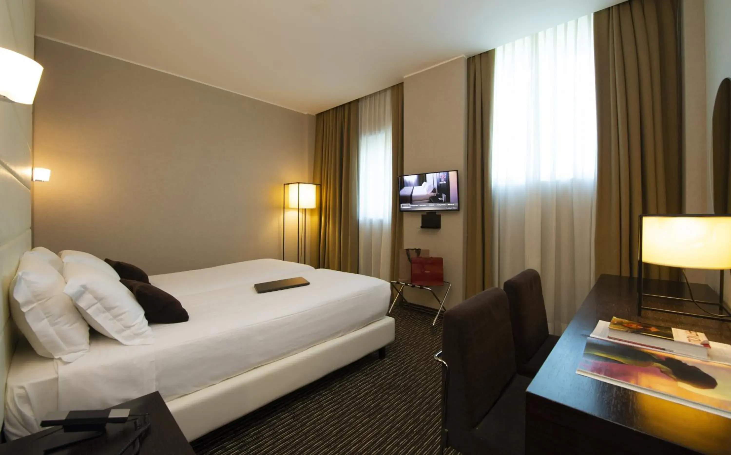 Double or Twin Room - single occupancy in H2C Hotel Milanofiori Double or Twin Room - single occupancy in H2C Hotel Milanofiori
